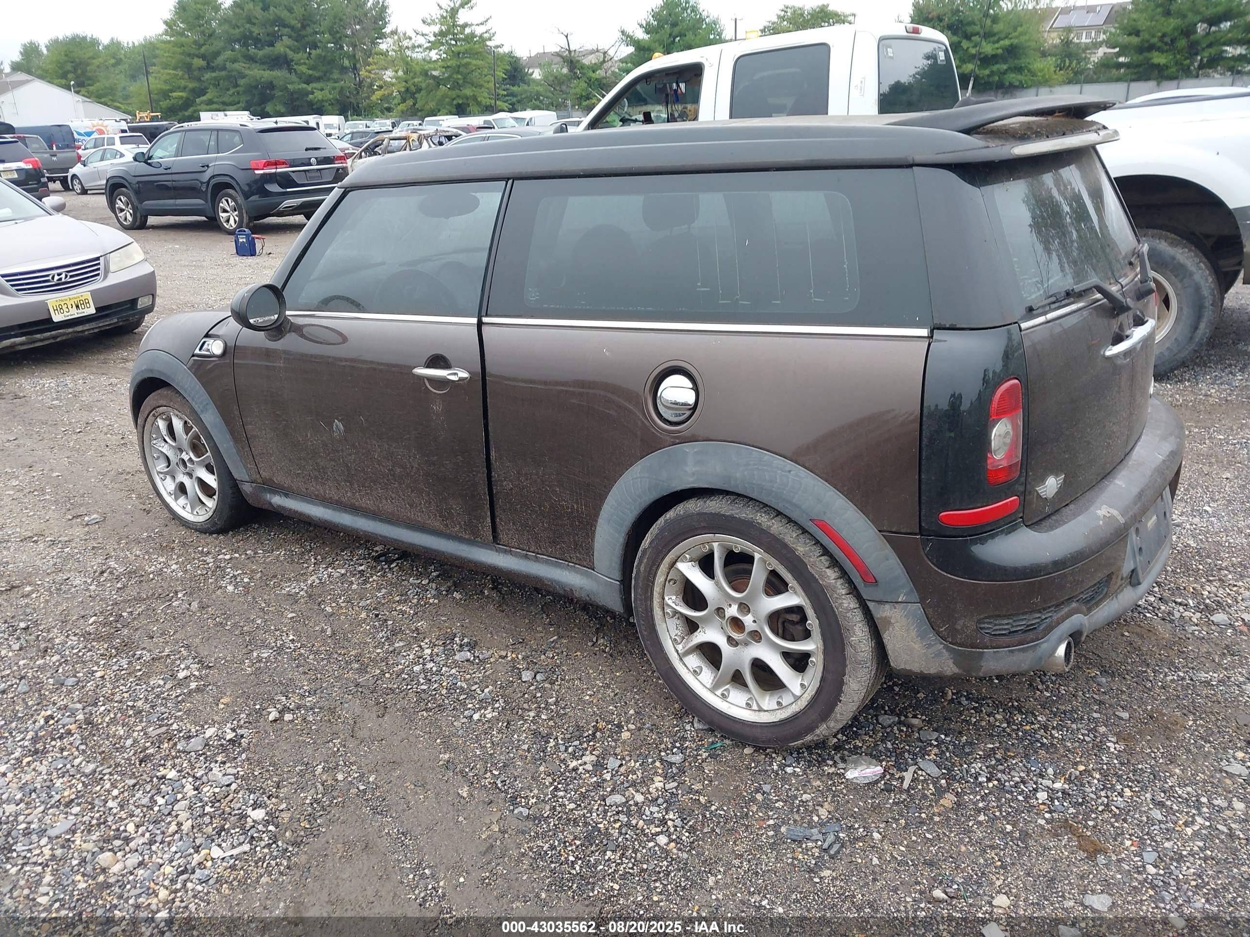 2010 Mini Cooper S Clubman   Коричневый vin: WMWMM3C50ATP94672