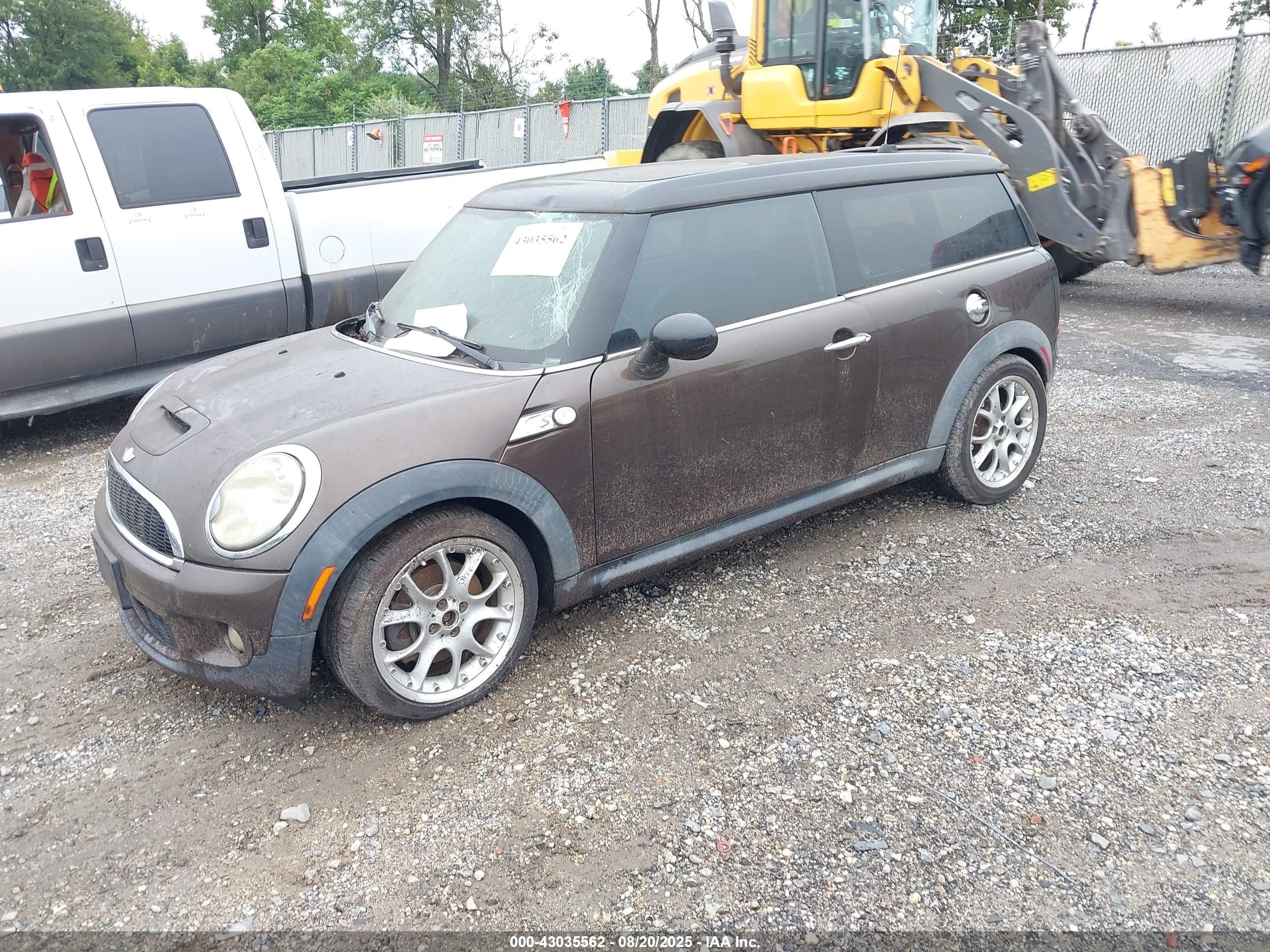 2010 Mini Cooper S Clubman   Коричневый vin: WMWMM3C50ATP94672