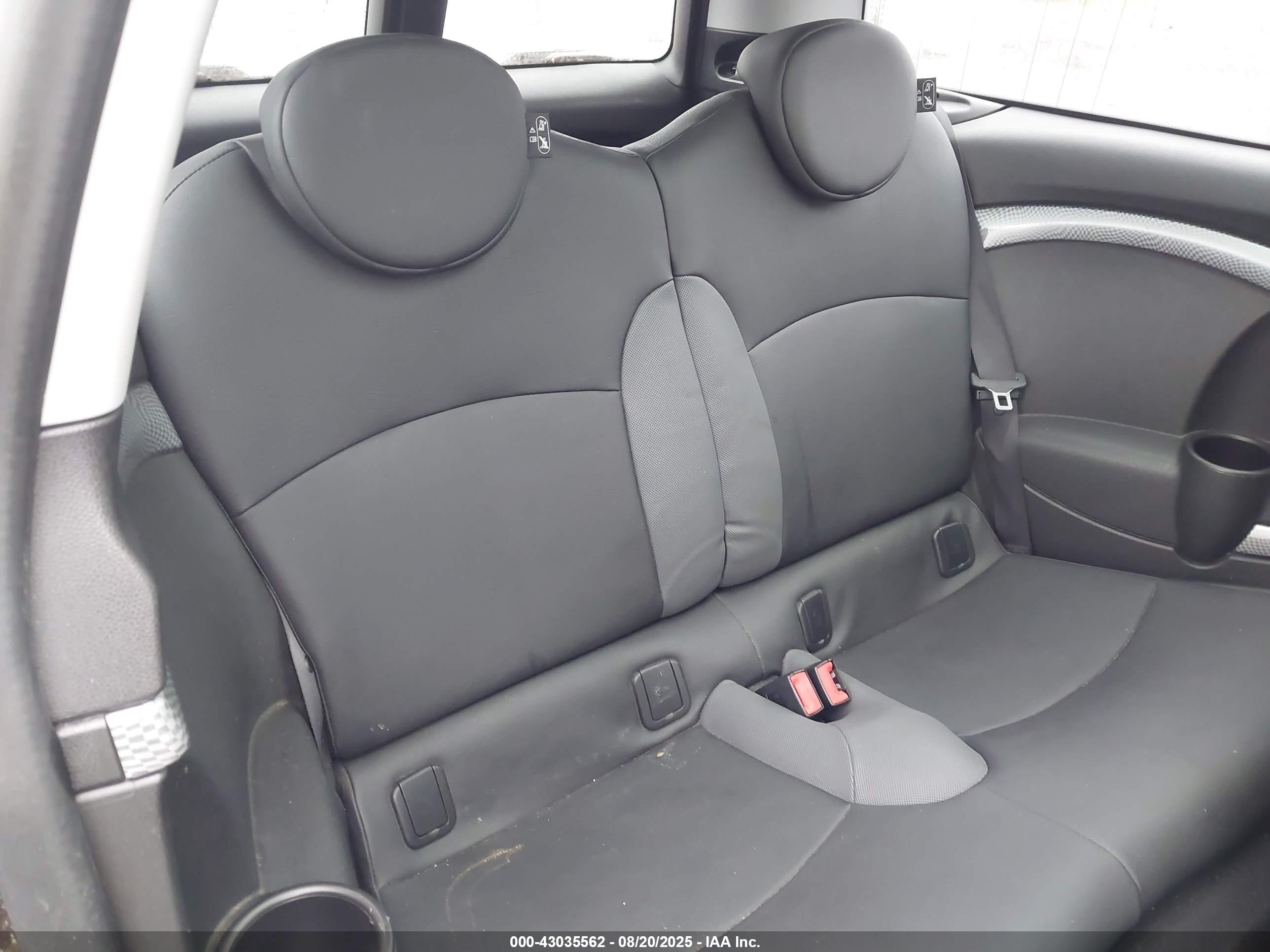 2010 Mini Cooper S Clubman   Коричневый vin: WMWMM3C50ATP94672