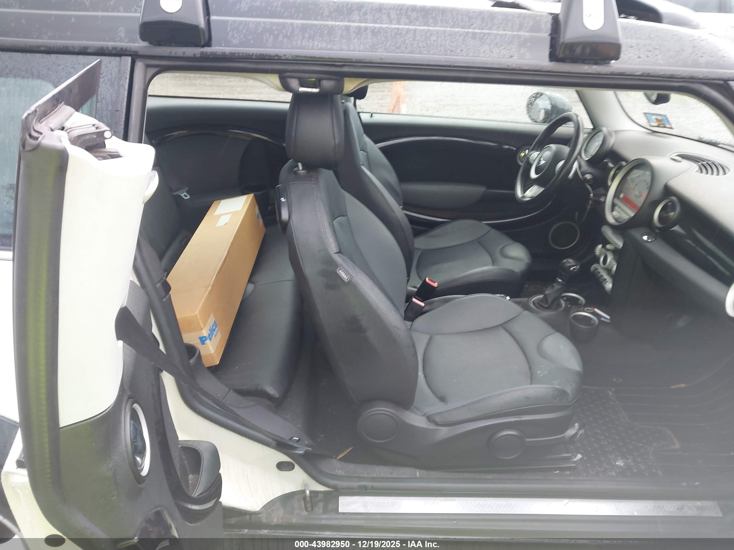 2010 Mini Cooper S Clubman   White vin: WMWMM3C50ATZ33179