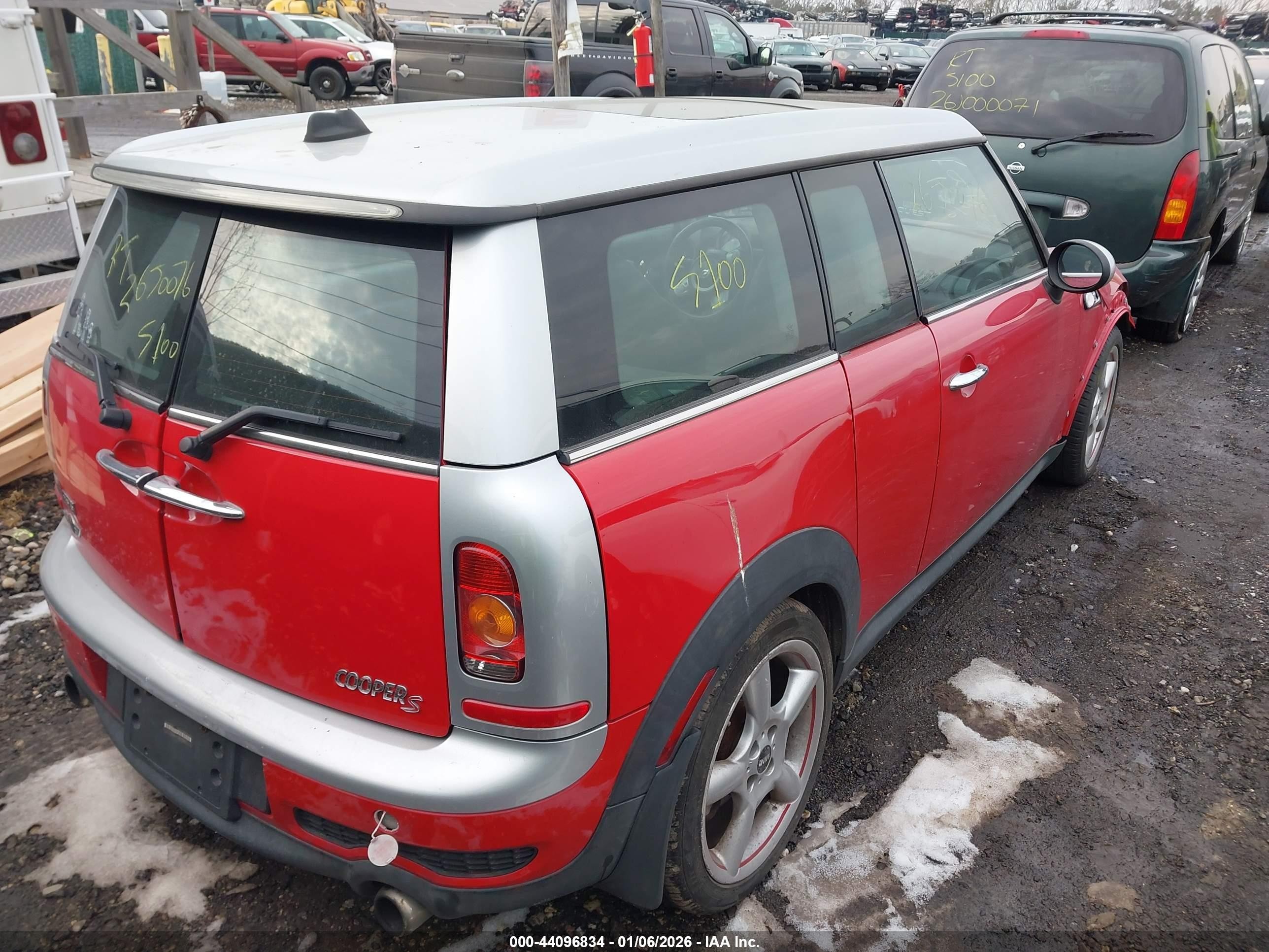 2010 Mini Cooper S Clubman   Red vin: WMWMM3C51ATP75399