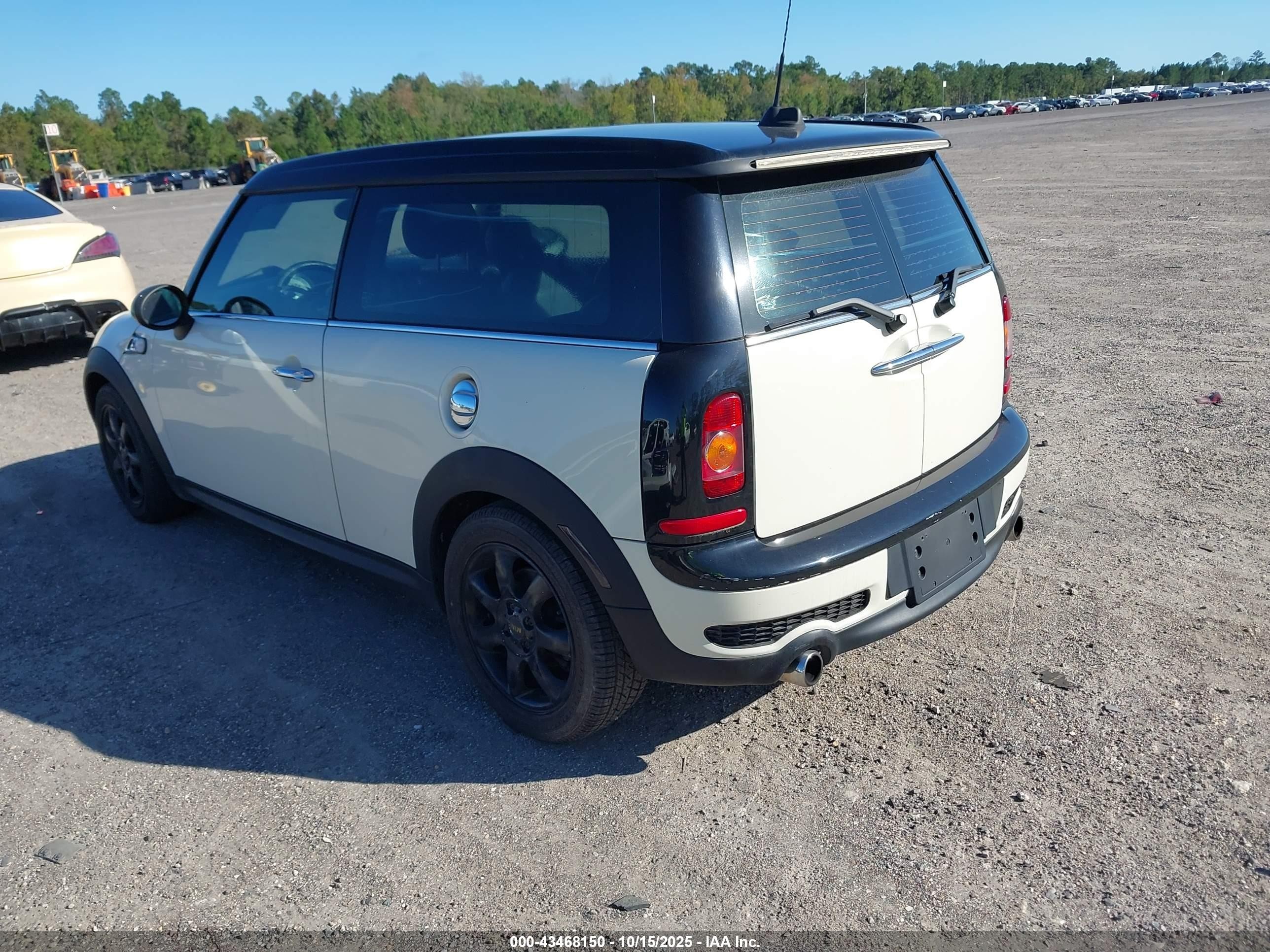 2010 Mini Cooper S Clubman   Cream vin: WMWMM3C51ATZ32610