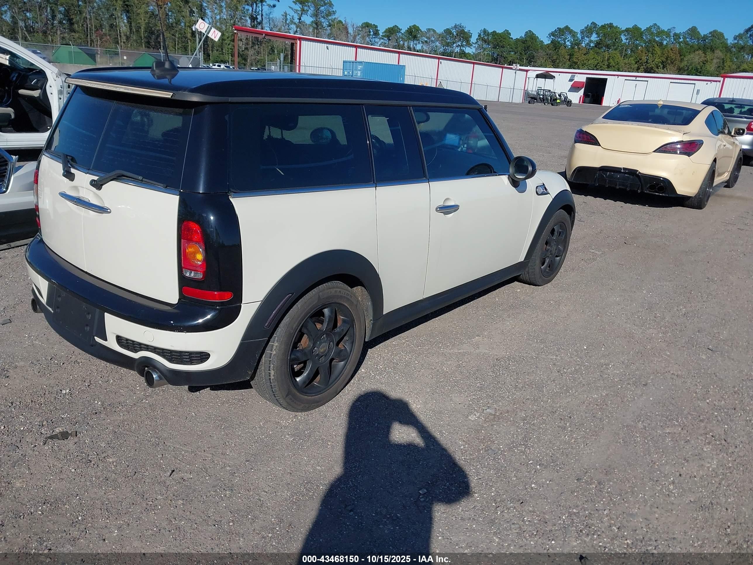 2010 Mini Cooper S Clubman   Cream vin: WMWMM3C51ATZ32610