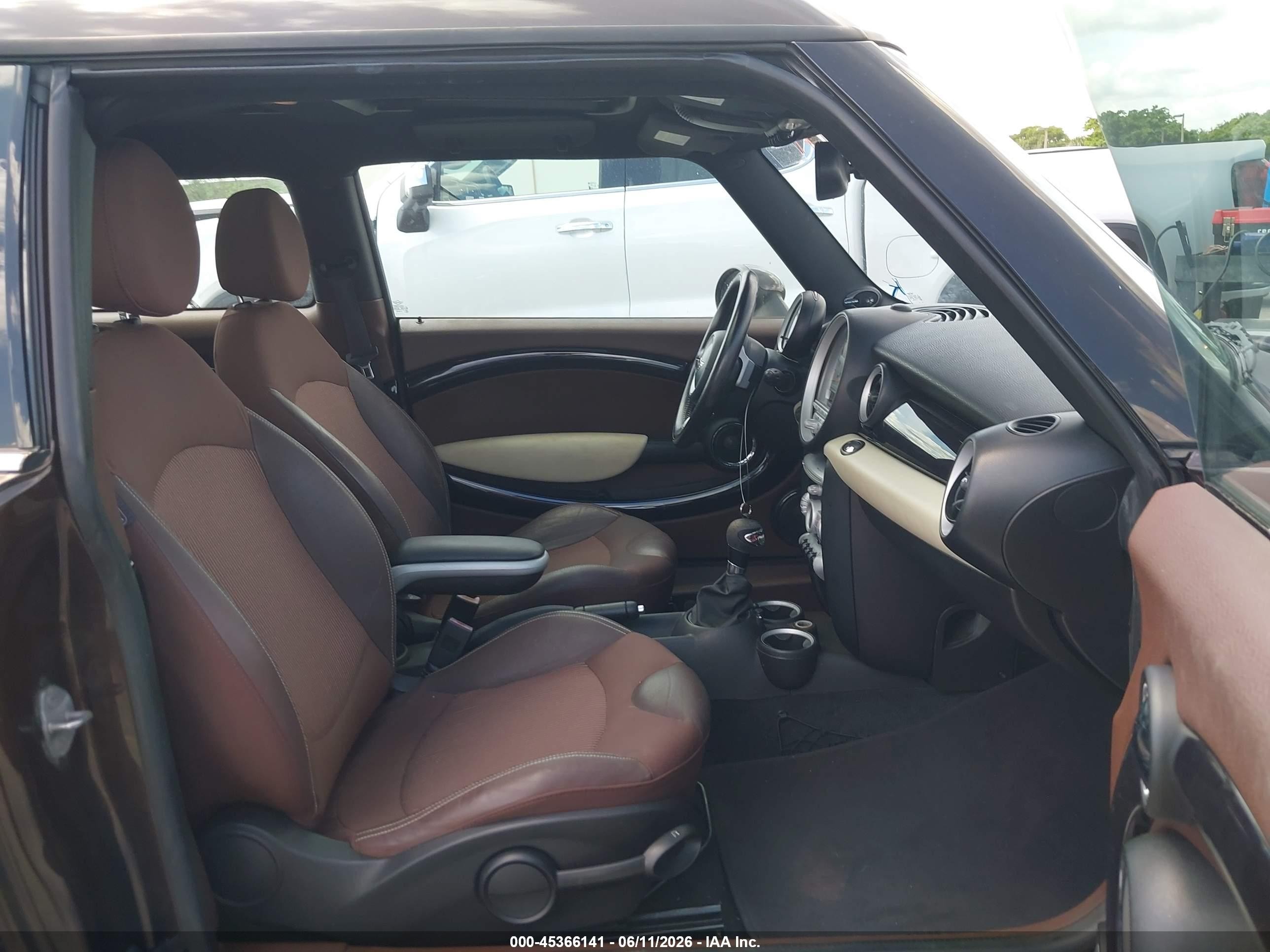 2010 Mini Cooper S Clubman   Brown vin: WMWMM3C52ATZ33216