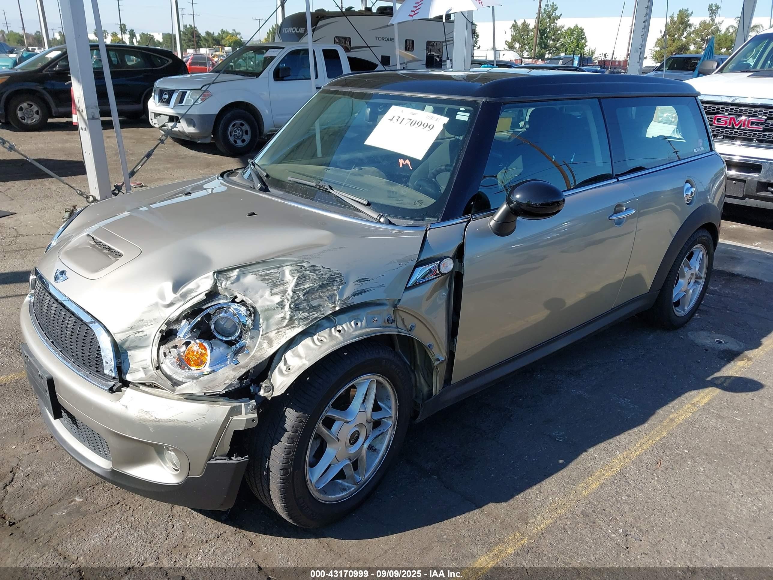 2010 Mini Cooper S Clubman   Champagne vin: WMWMM3C53ATP93774