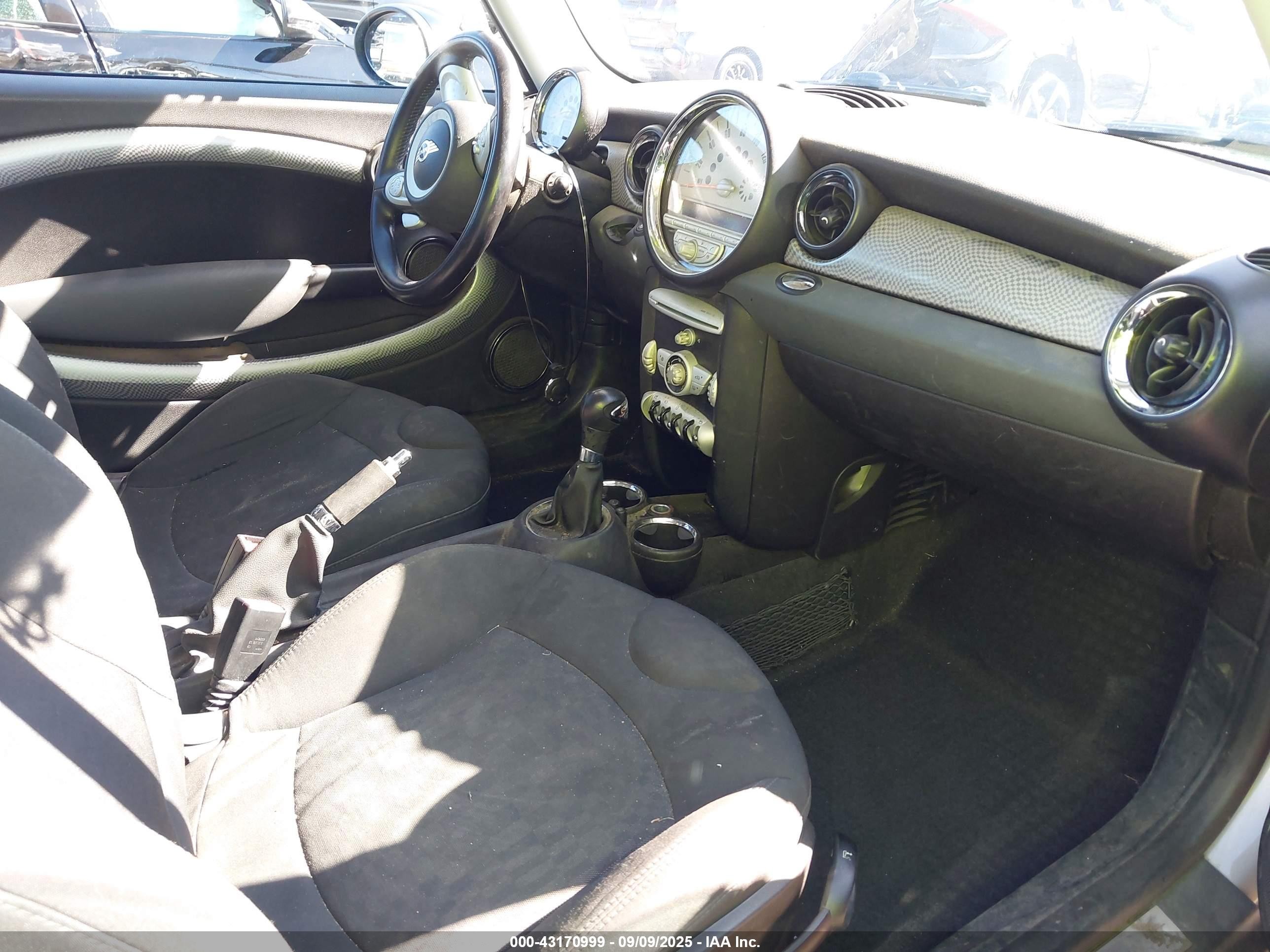 2010 Mini Cooper S Clubman   Champagne vin: WMWMM3C53ATP93774