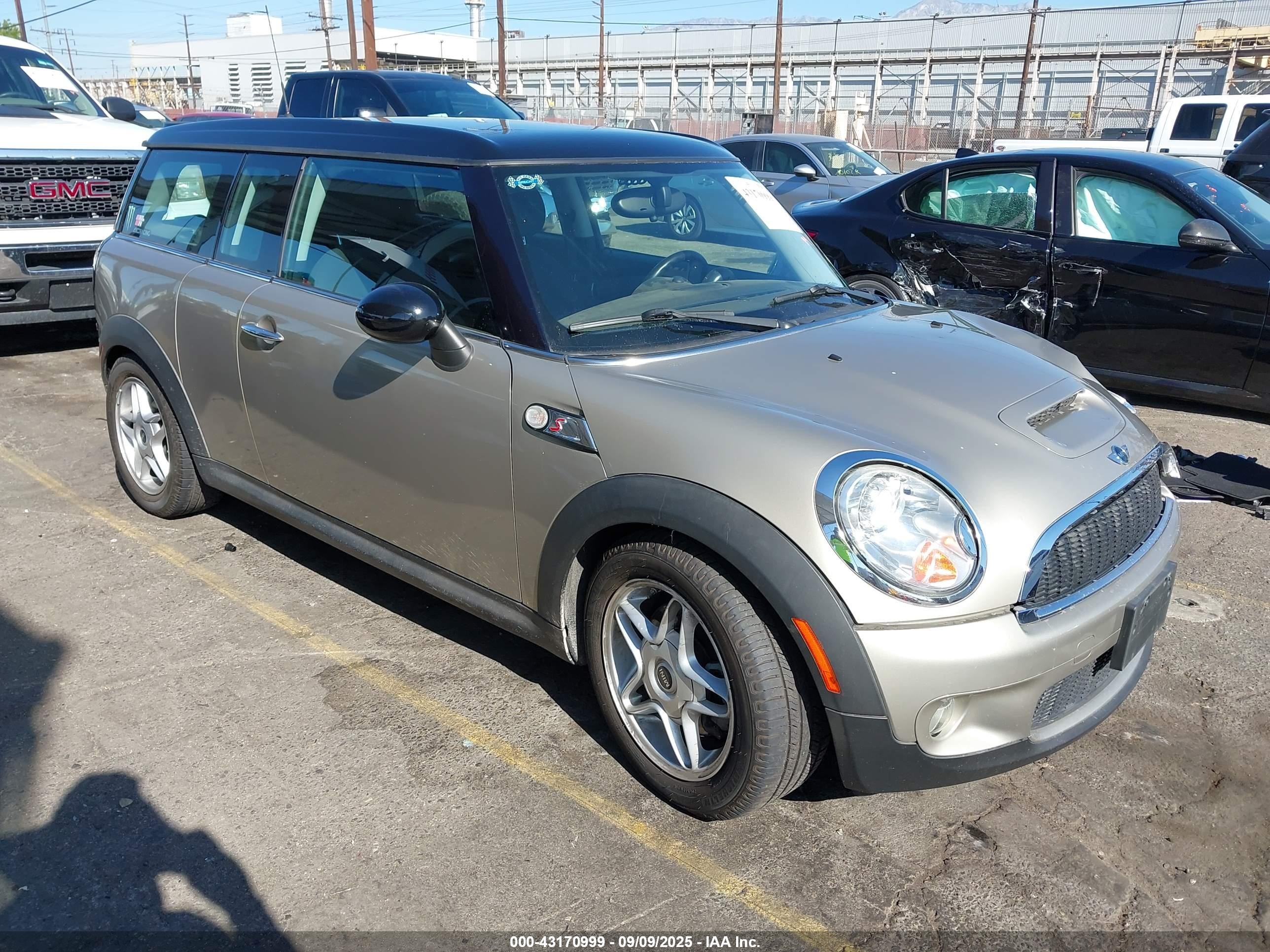 2010 Mini Cooper S Clubman   Champagne vin: WMWMM3C53ATP93774