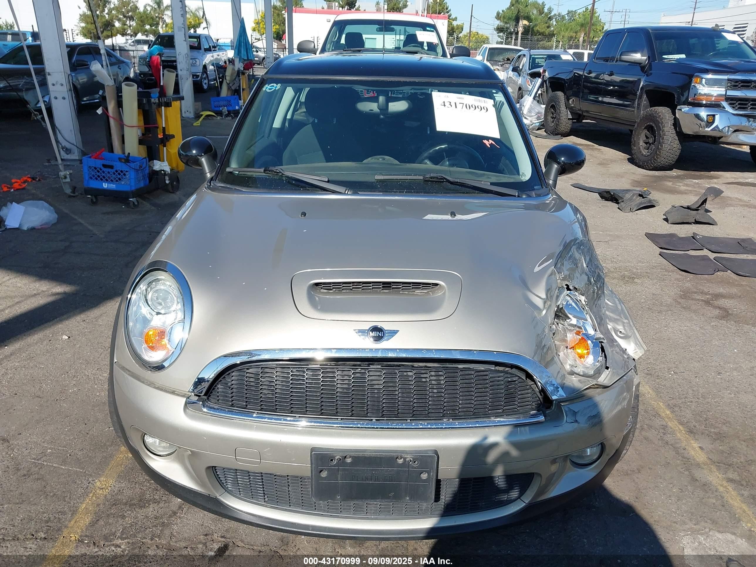 2010 Mini Cooper S Clubman   Champagne vin: WMWMM3C53ATP93774