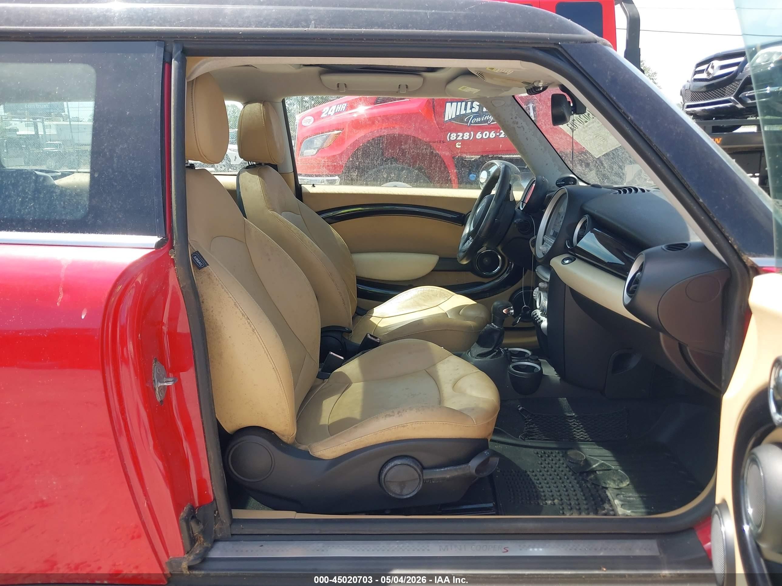 2010 Mini Cooper S Clubman   Red vin: WMWMM3C54ATP94092