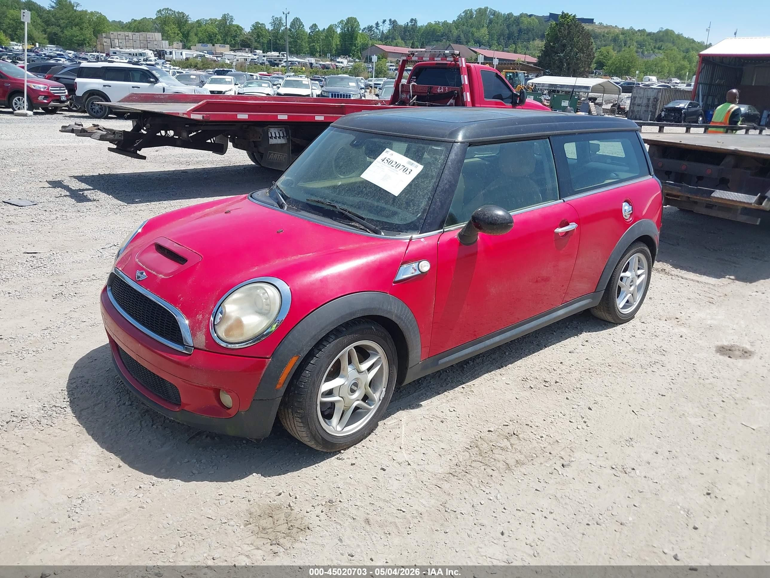 2010 Mini Cooper S Clubman   Red vin: WMWMM3C54ATP94092