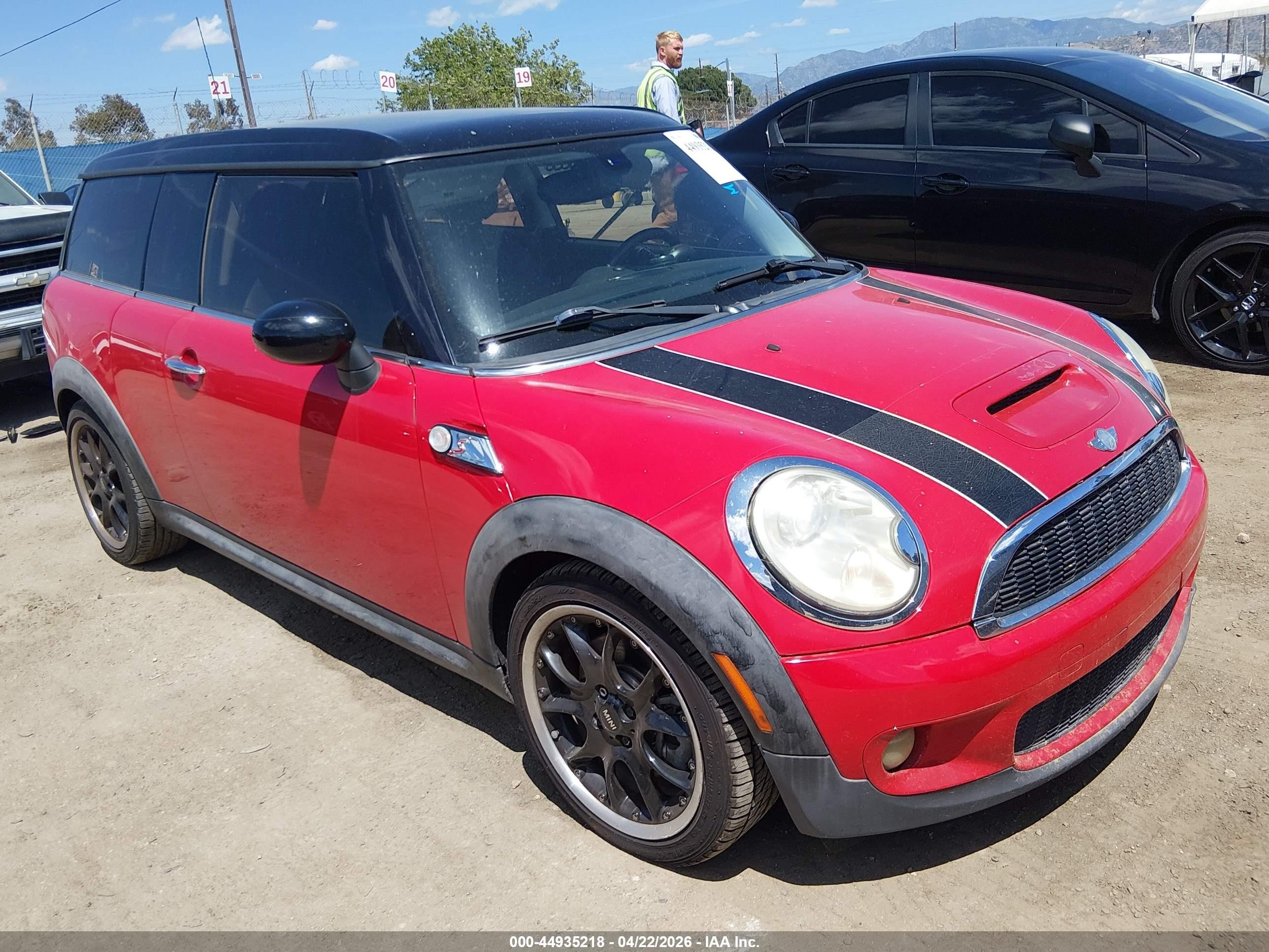 2010 Mini Cooper S Clubman   Red vin: WMWMM3C55ATZ32965