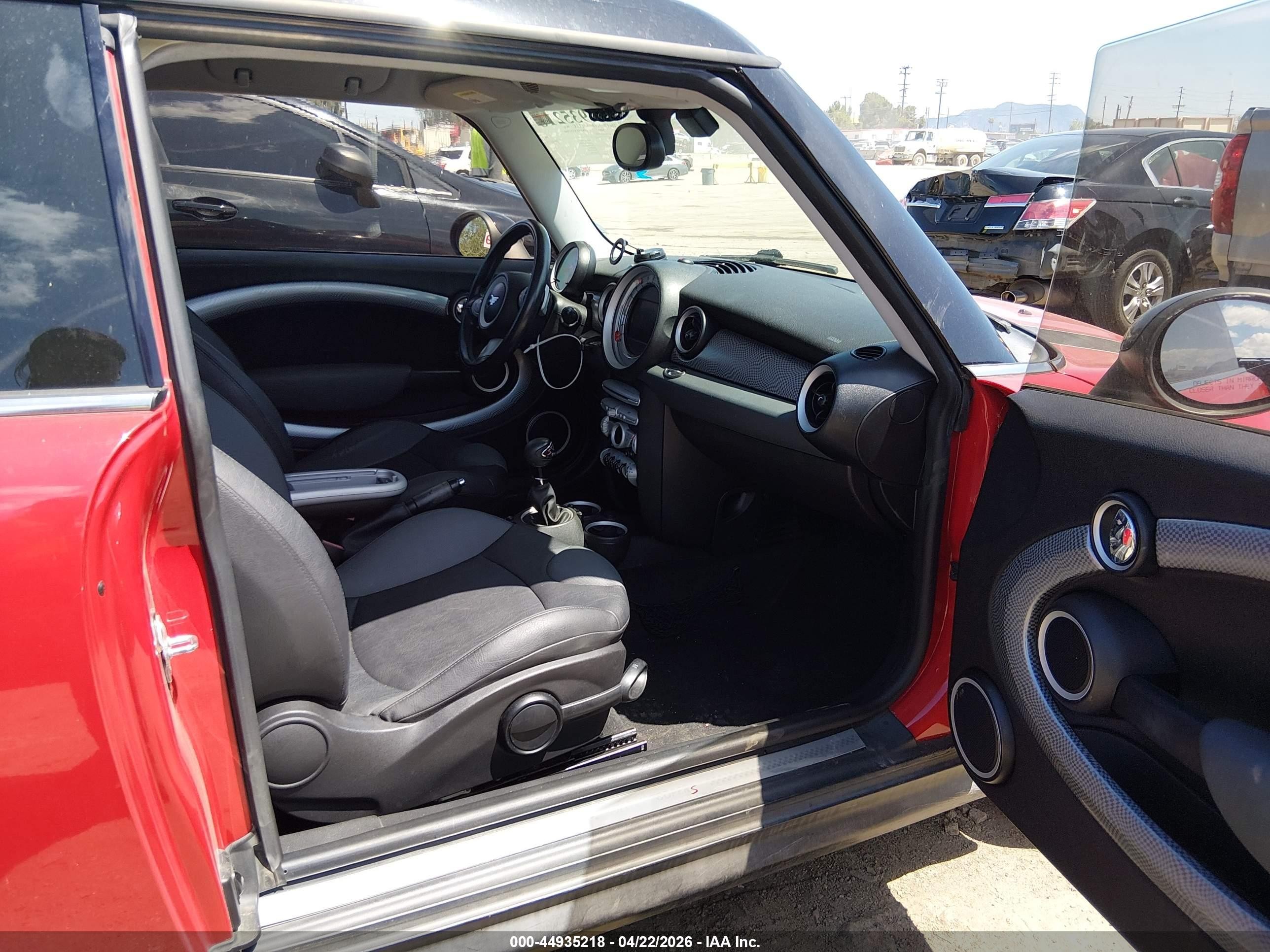 2010 Mini Cooper S Clubman   Red vin: WMWMM3C55ATZ32965