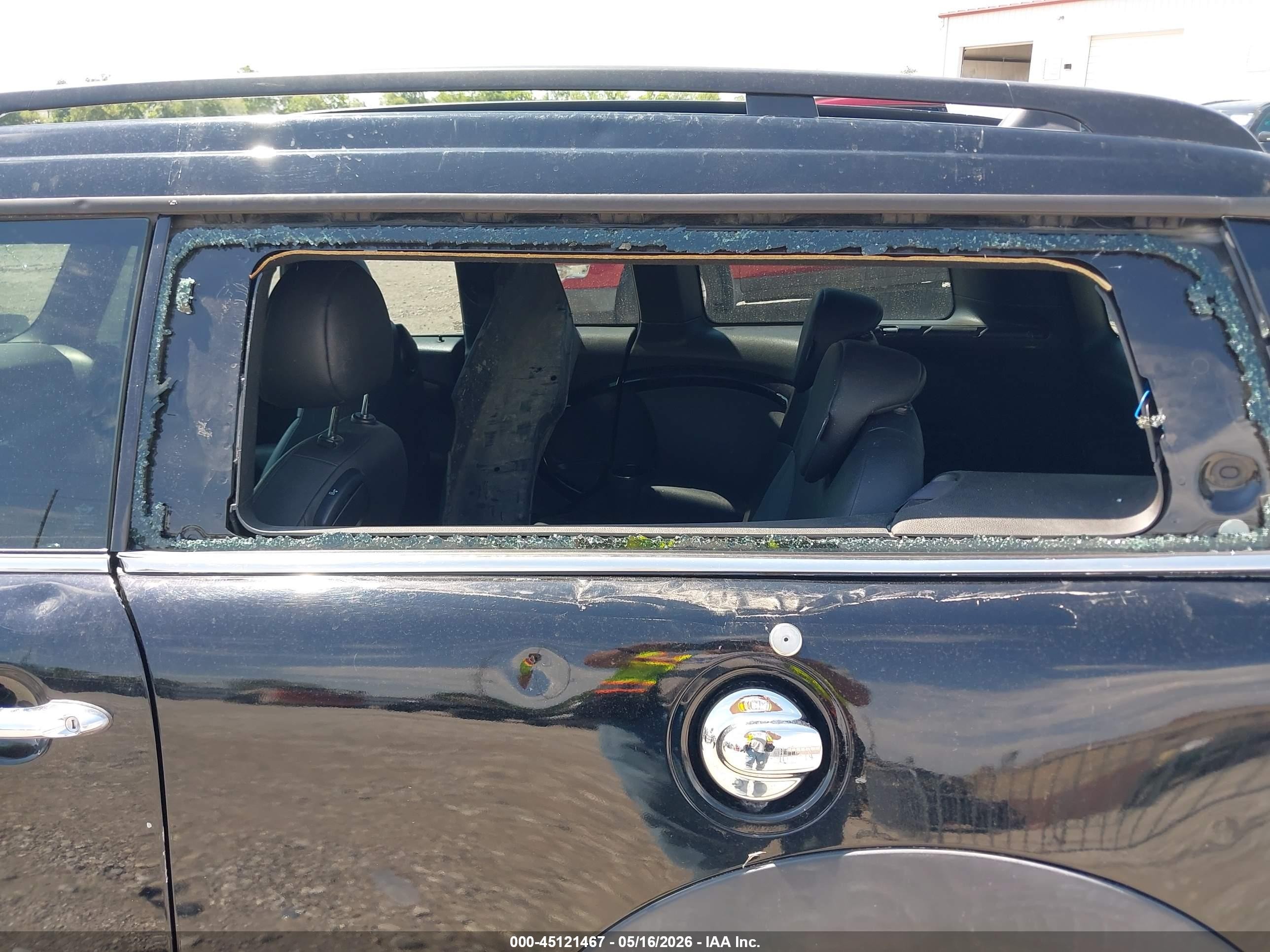 2010 Mini Cooper S Clubman   Black vin: WMWMM3C56ATP76113