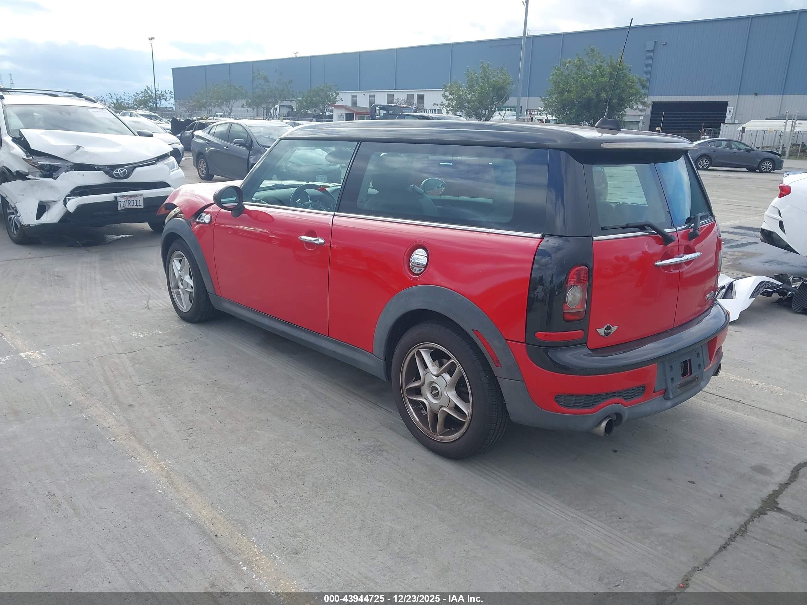 2010 Mini Cooper S Clubman   Red vin: WMWMM3C56ATZ32716