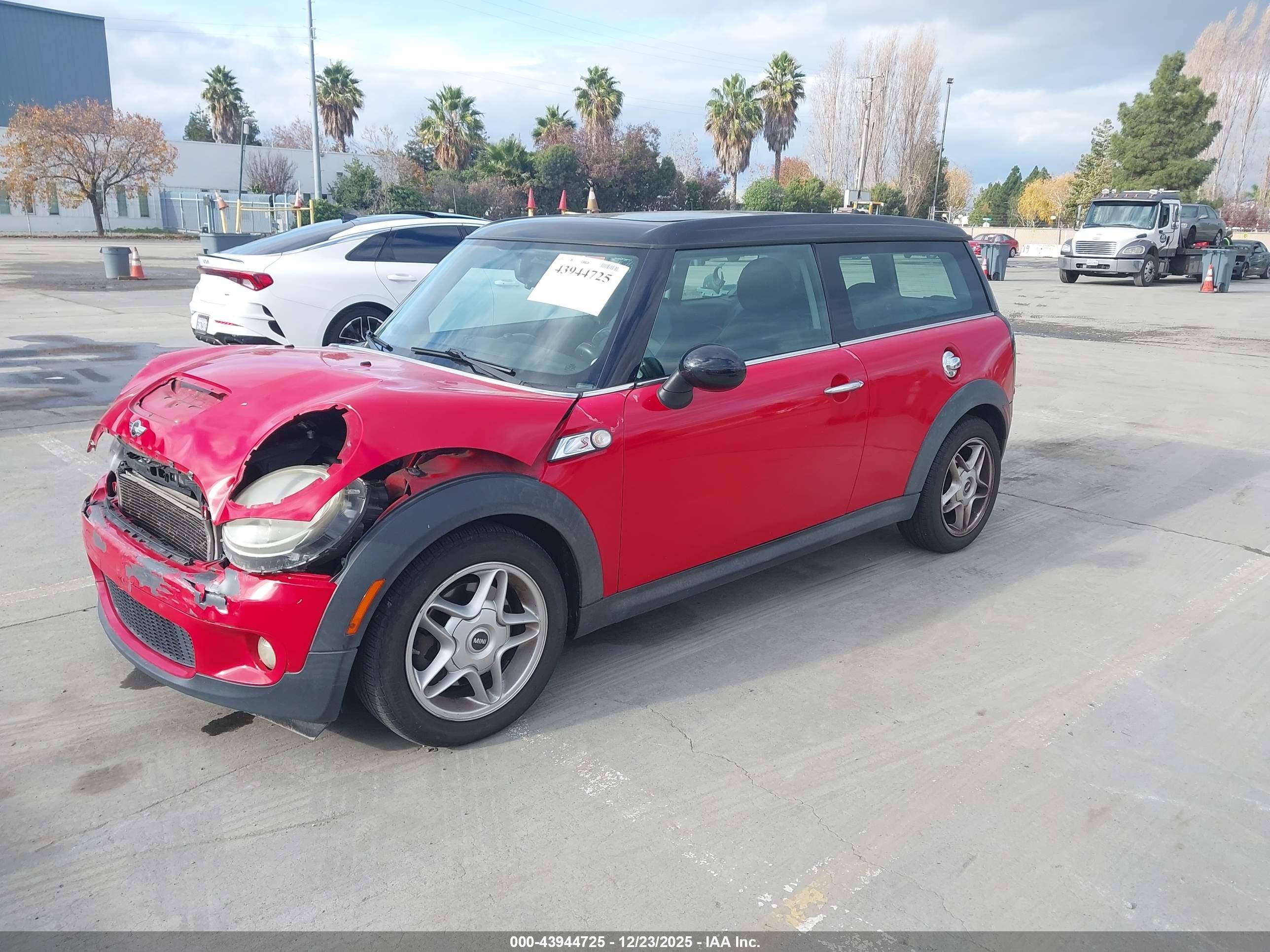 2010 Mini Cooper S Clubman   Red vin: WMWMM3C56ATZ32716