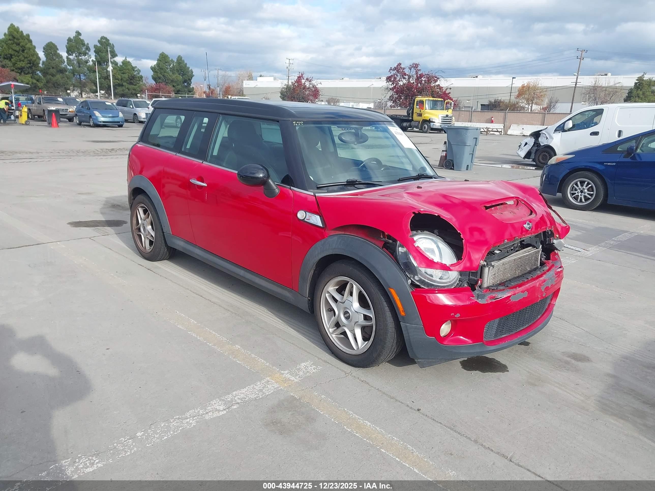 2010 Mini Cooper S Clubman   Red vin: WMWMM3C56ATZ32716