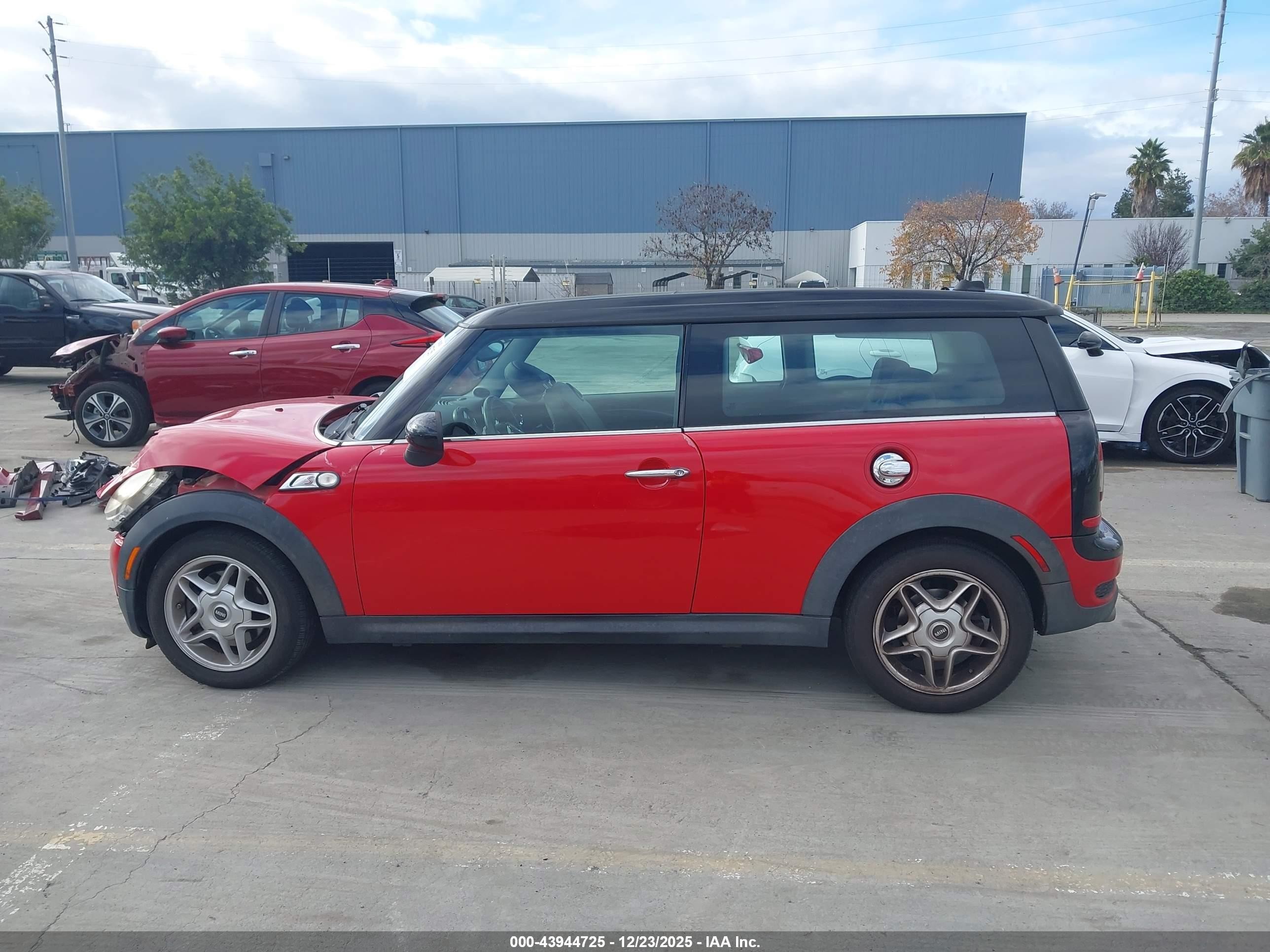 2010 Mini Cooper S Clubman   Red vin: WMWMM3C56ATZ32716
