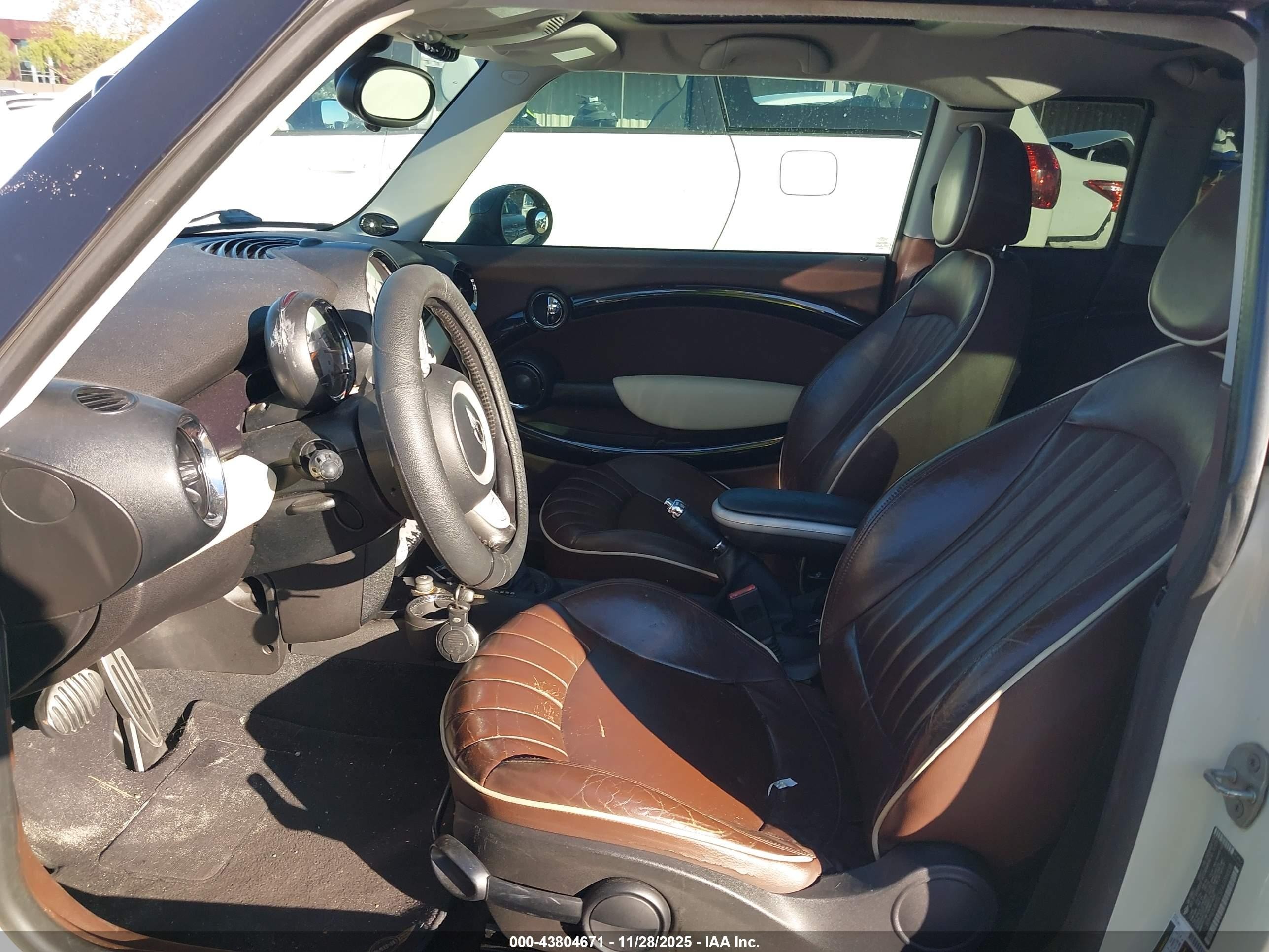 2010 Mini Cooper S Clubman   Cream vin: WMWMM3C57ATP94538