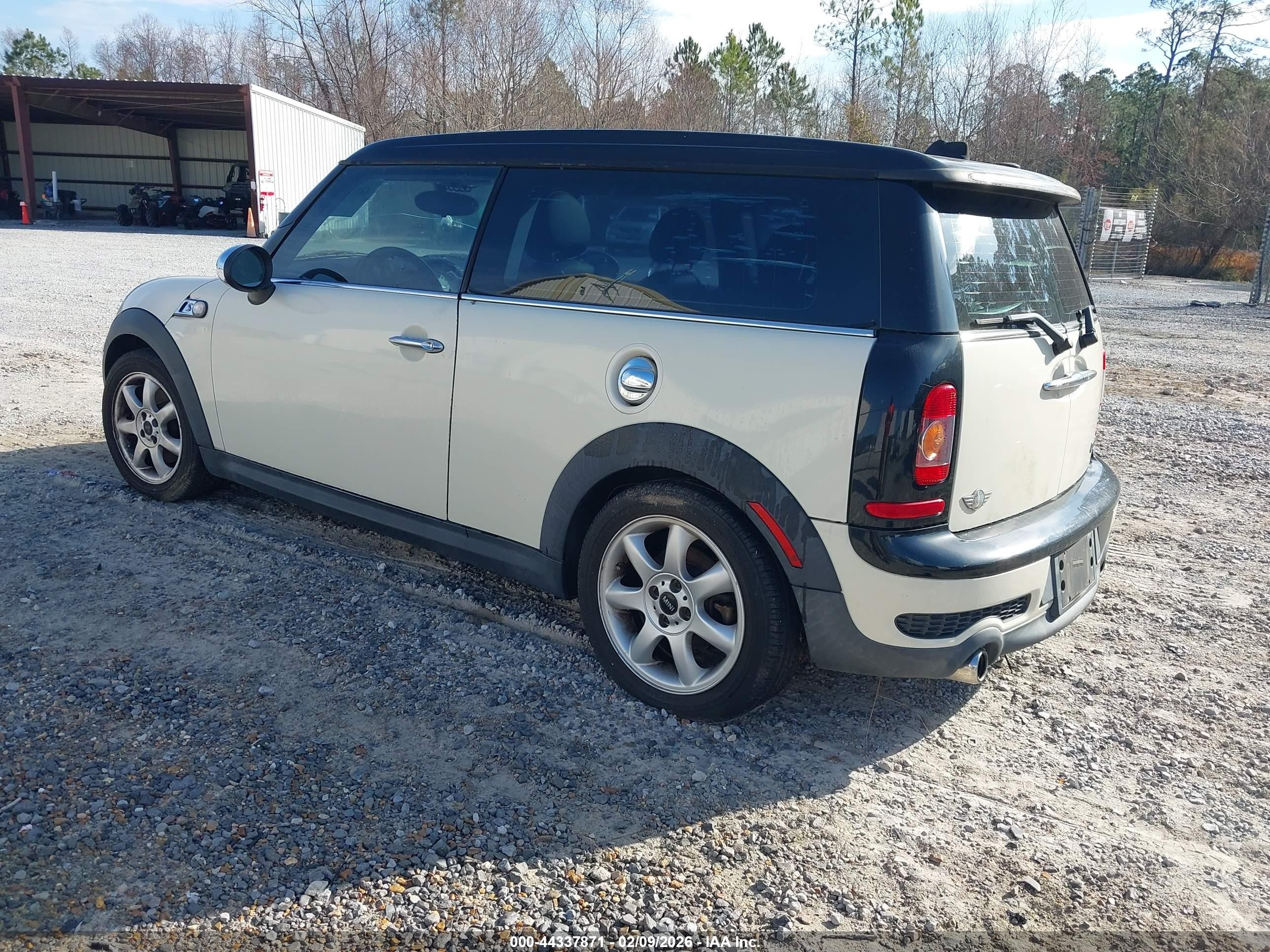 2010 Mini Cooper S Clubman   Белый vin: WMWMM3C57ATP94569