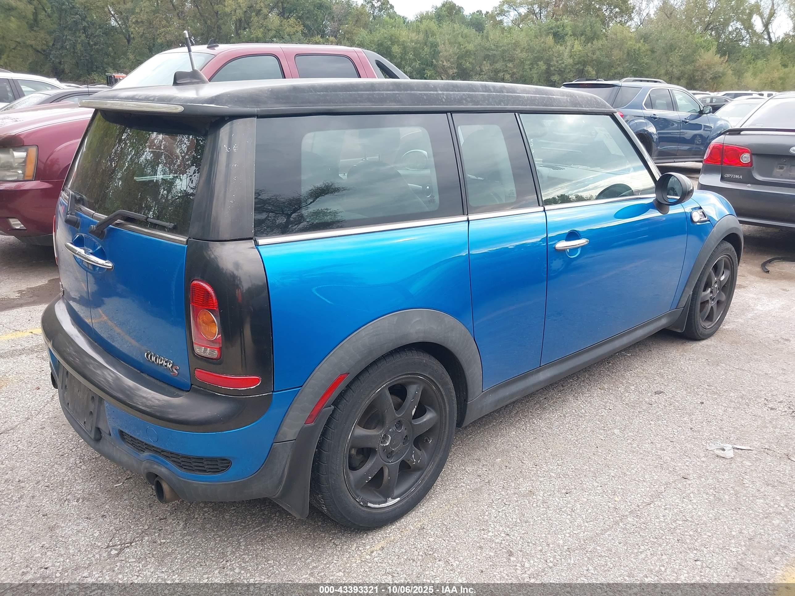 2010 Mini Cooper S Clubman   Синий vin: WMWMM3C59ATP75067