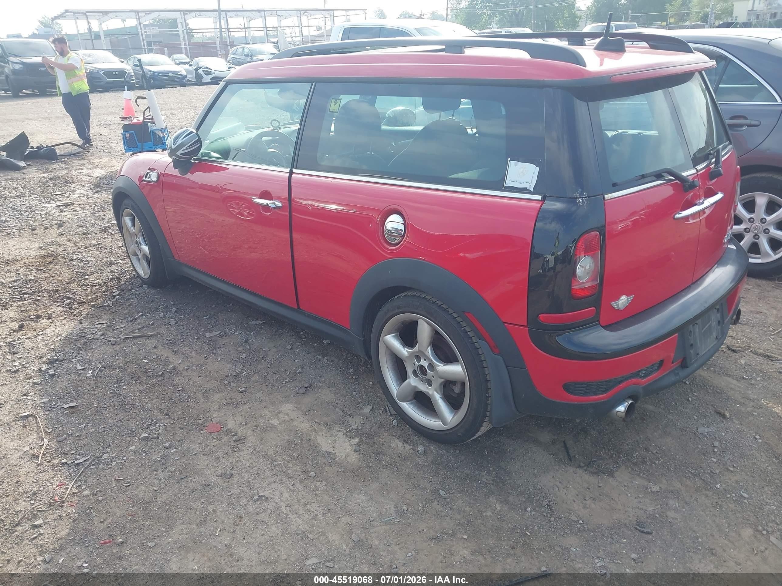 2010 Mini Cooper S Clubman   Red vin: WMWMM3C59ATP76414