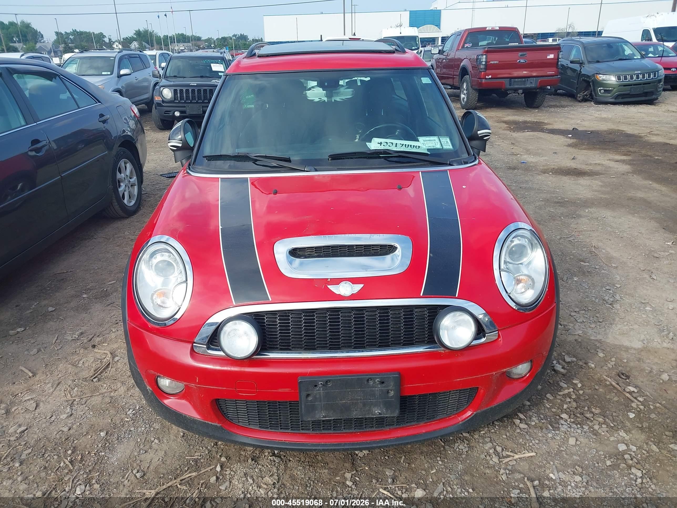 2010 Mini Cooper S Clubman   Red vin: WMWMM3C59ATP76414