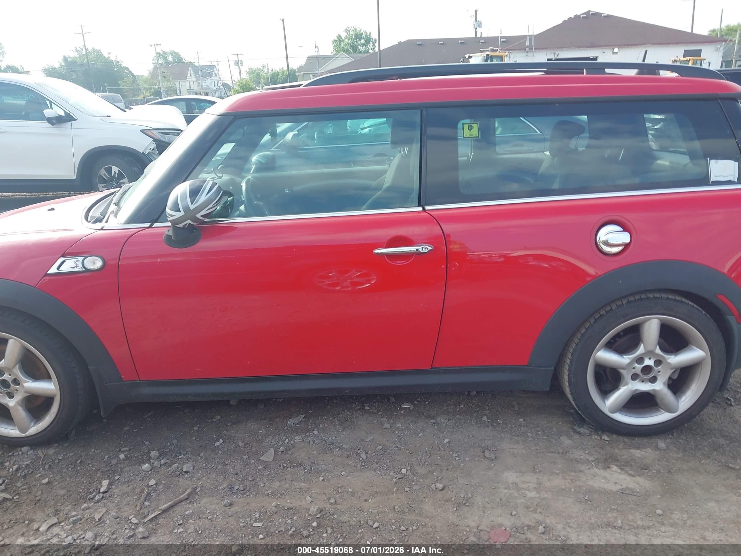 2010 Mini Cooper S Clubman   Red vin: WMWMM3C59ATP76414