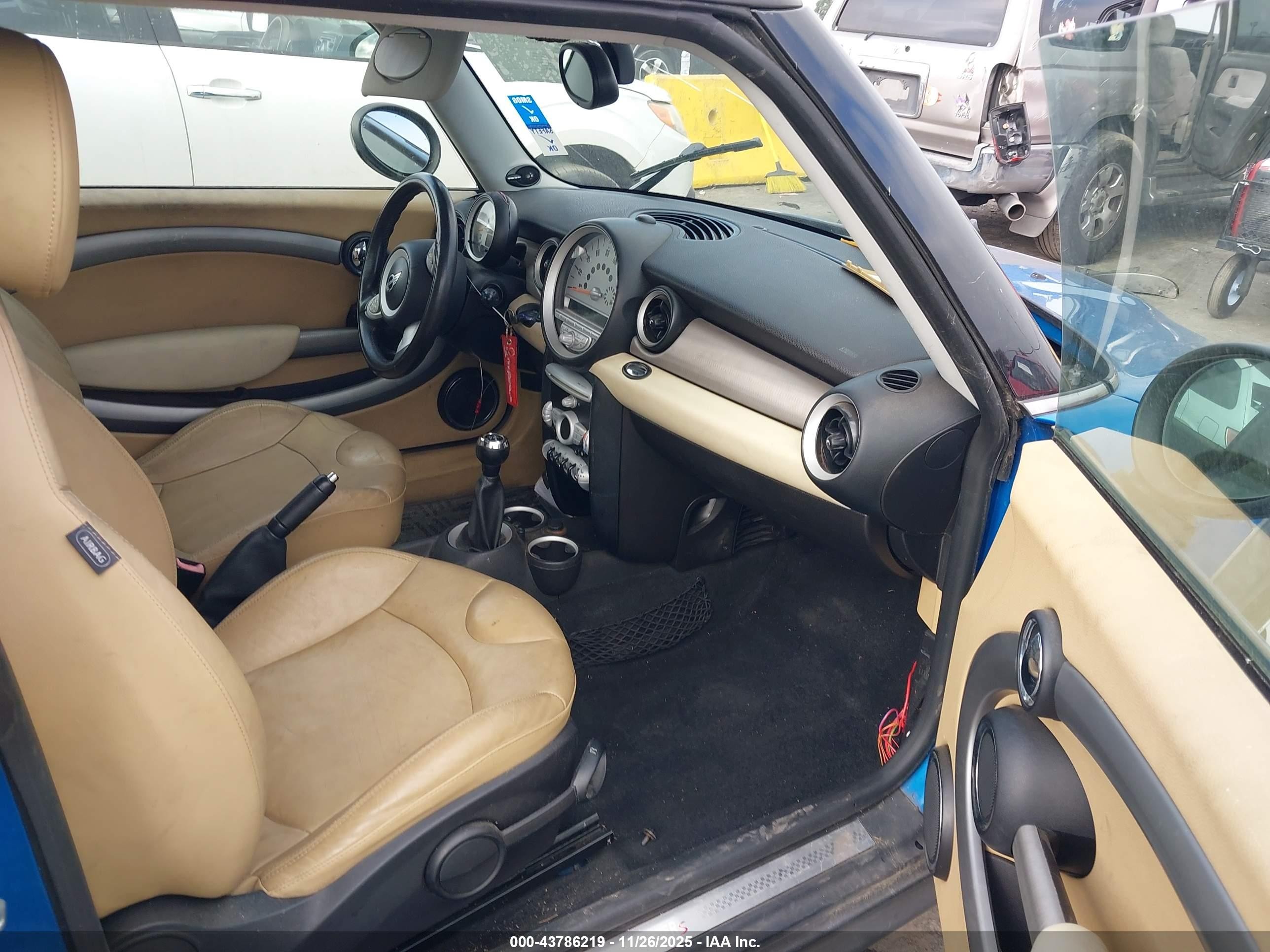 2010 Mini Cooper S Clubman   Blue vin: WMWMM3C59ATP76641