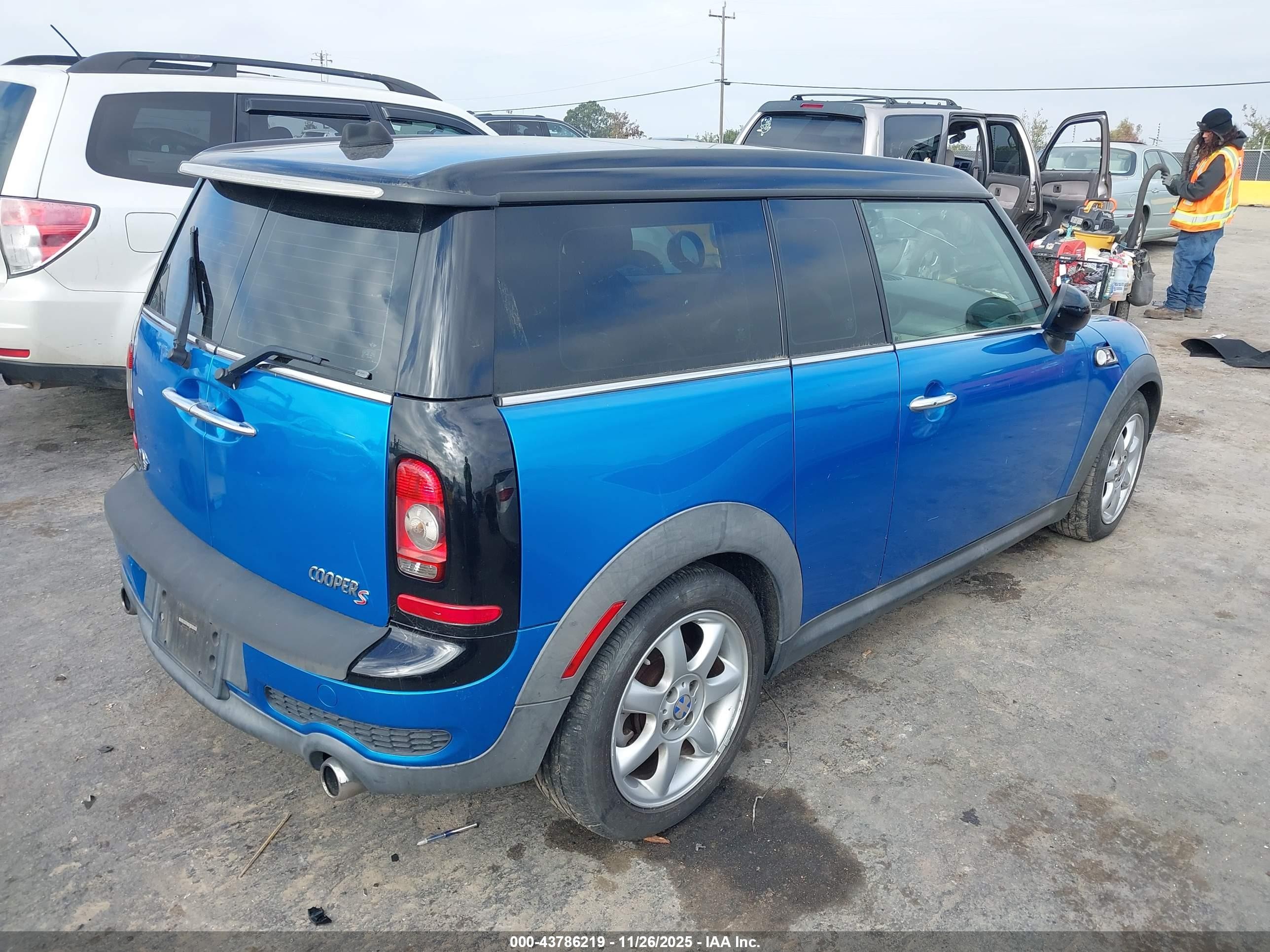 2010 Mini Cooper S Clubman   Blue vin: WMWMM3C59ATP76641