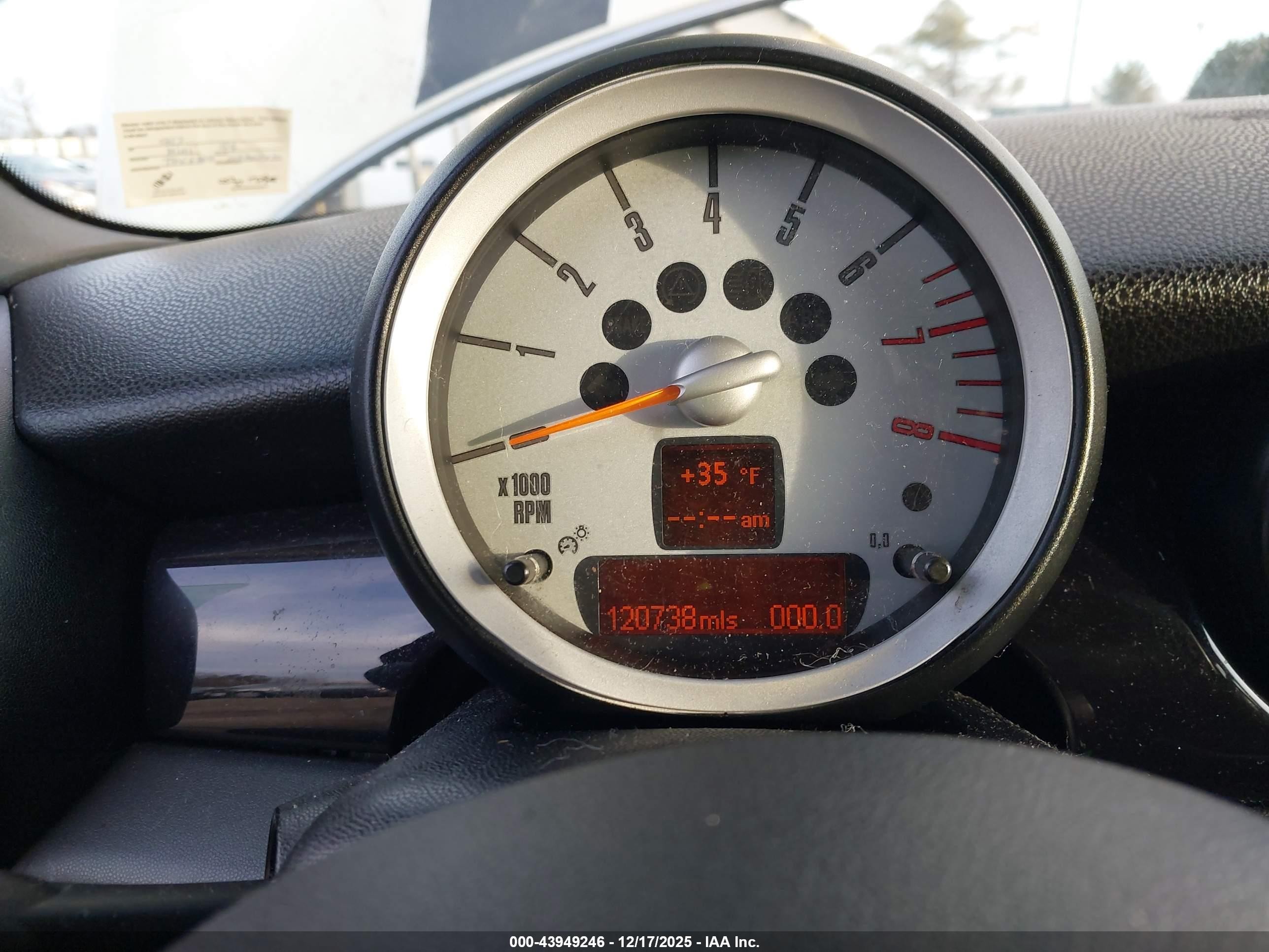 2009 Mini John Cooper Works   White vin: WMWMM93529TL04117