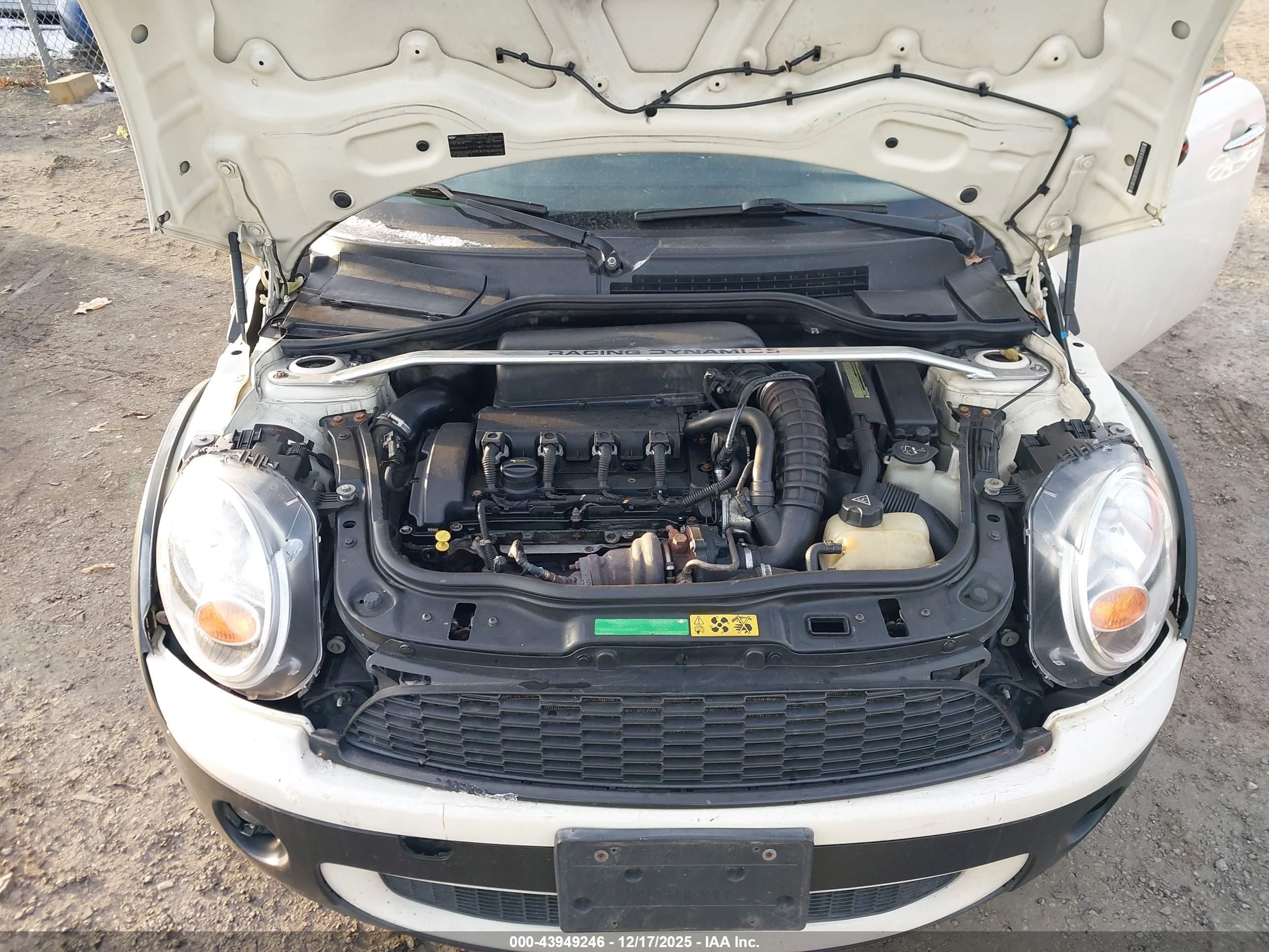 2009 Mini John Cooper Works   White vin: WMWMM93529TL04117