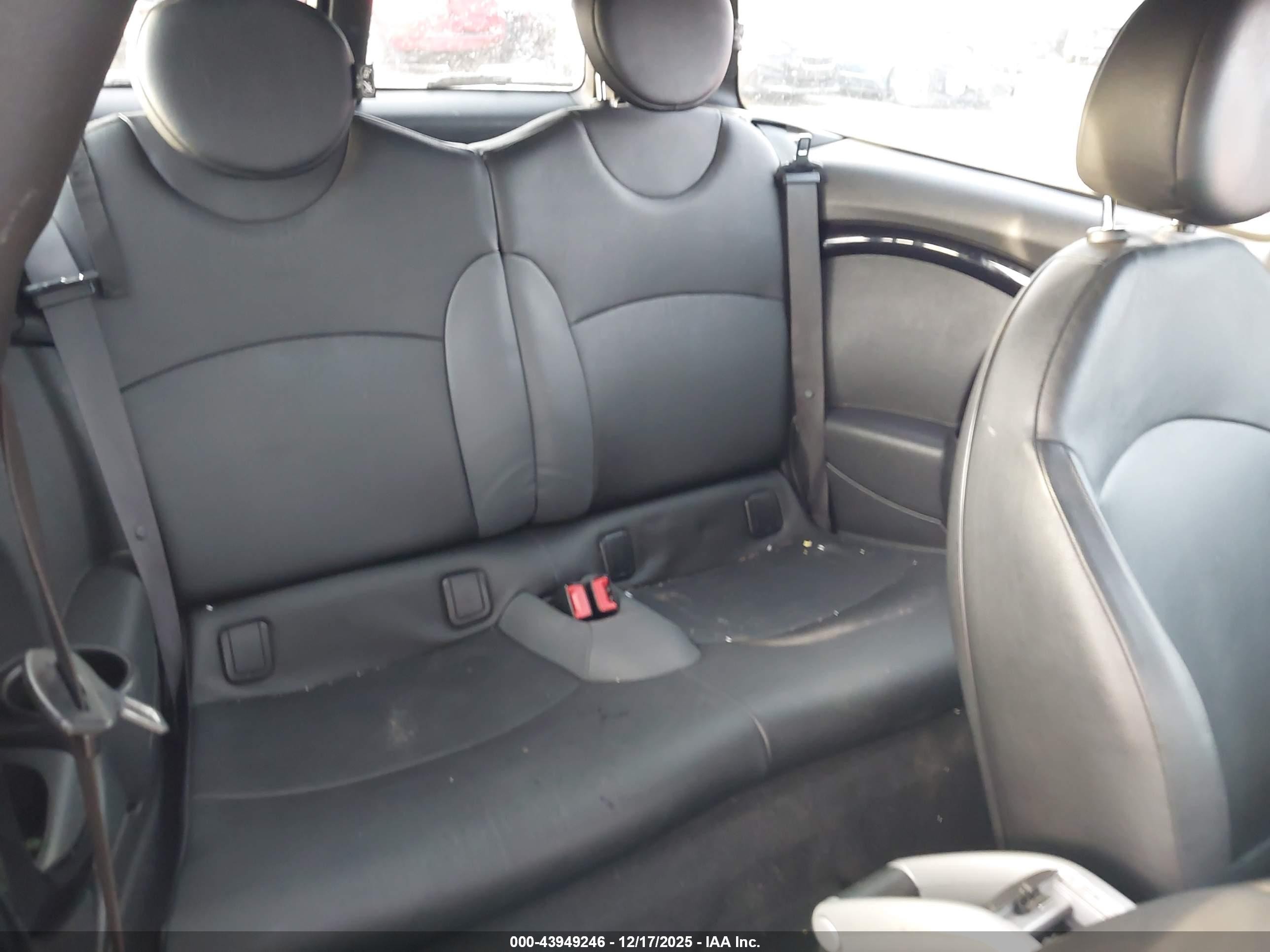 2009 Mini John Cooper Works   White vin: WMWMM93529TL04117