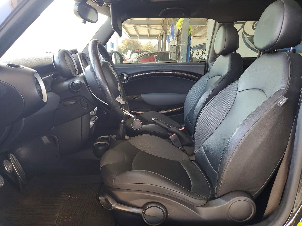 2010 Mini Cooper Clubman Jcw Black vin: WMWMM9C50ATL04315
