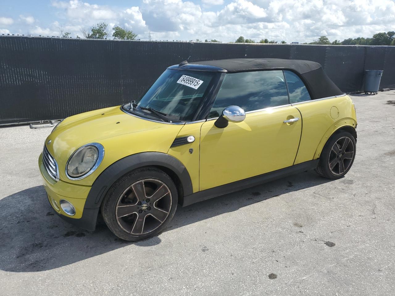 2009 Mini Cooper Yellow vin: WMWMR33539TU95173