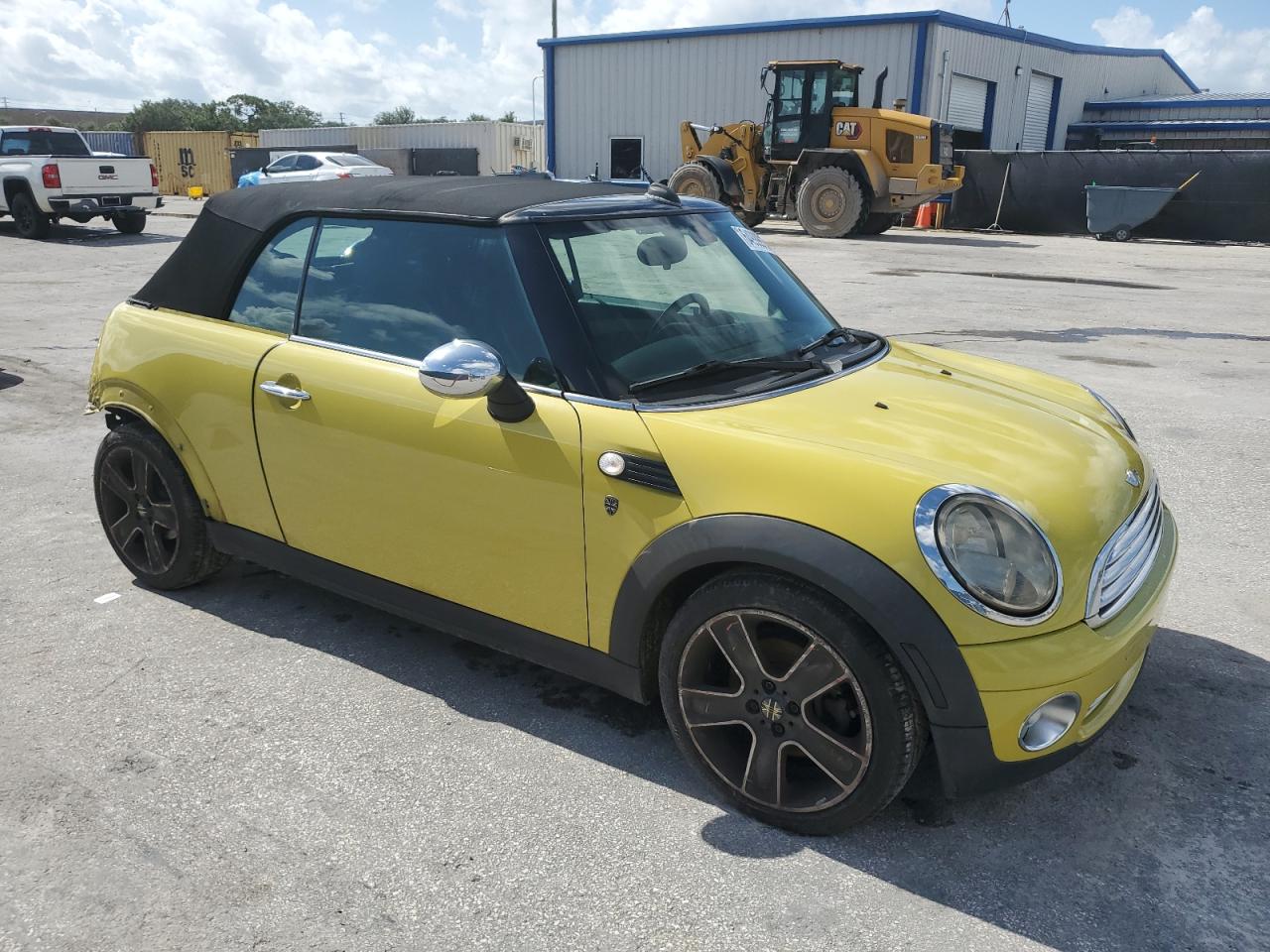 2009 Mini Cooper Yellow vin: WMWMR33539TU95173