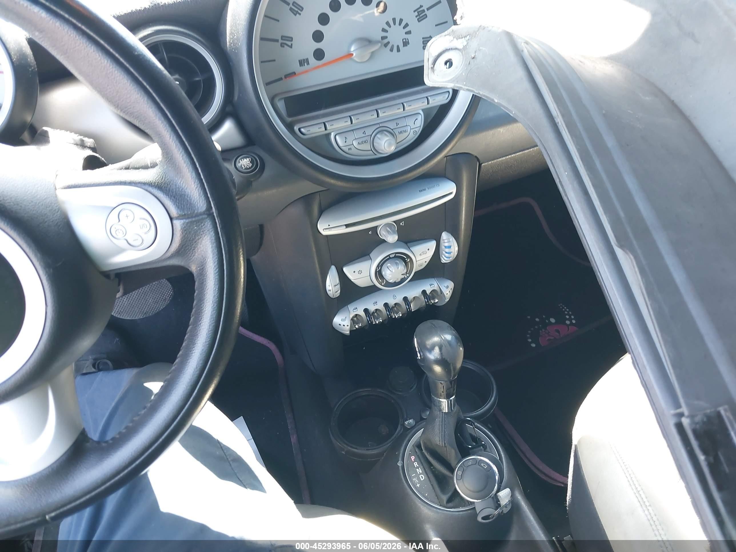 2009 Mini Cooper   Black vin: WMWMR33549TU95506