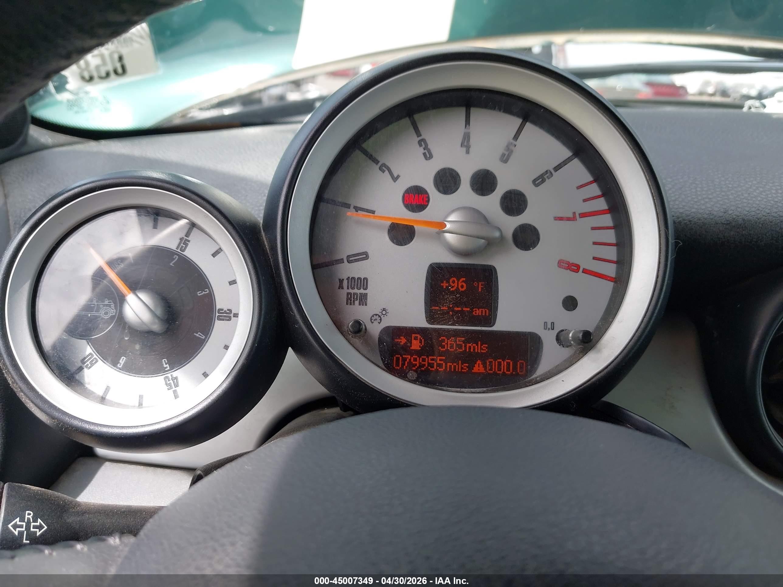 2009 Mini Cooper   Green vin: WMWMR33569TJ93909