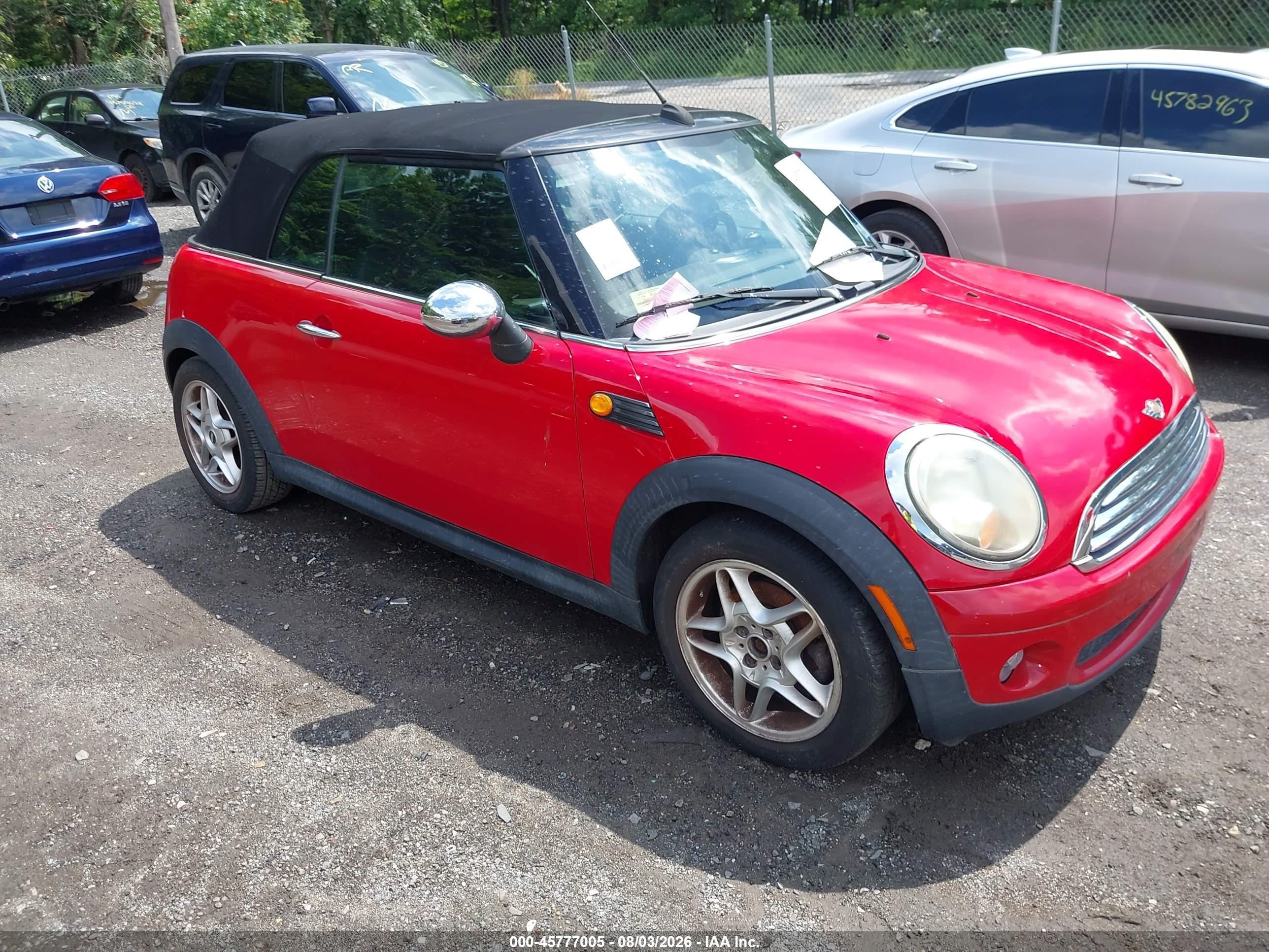 2009 Mini Cooper   Red vin: WMWMR33589TJ93958