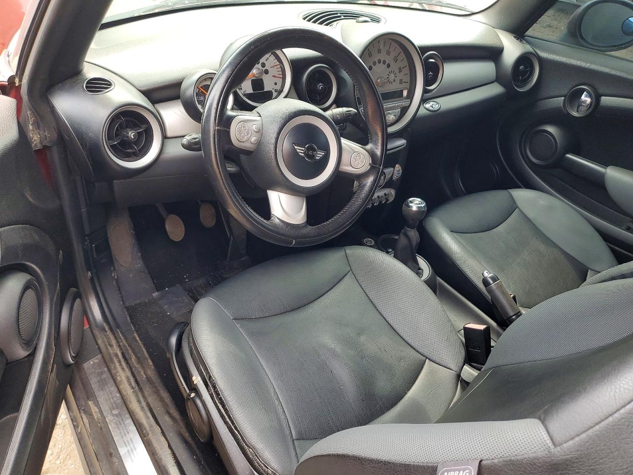 2010 Mini Cooper Maroon vin: WMWMR3C50ATZ19087