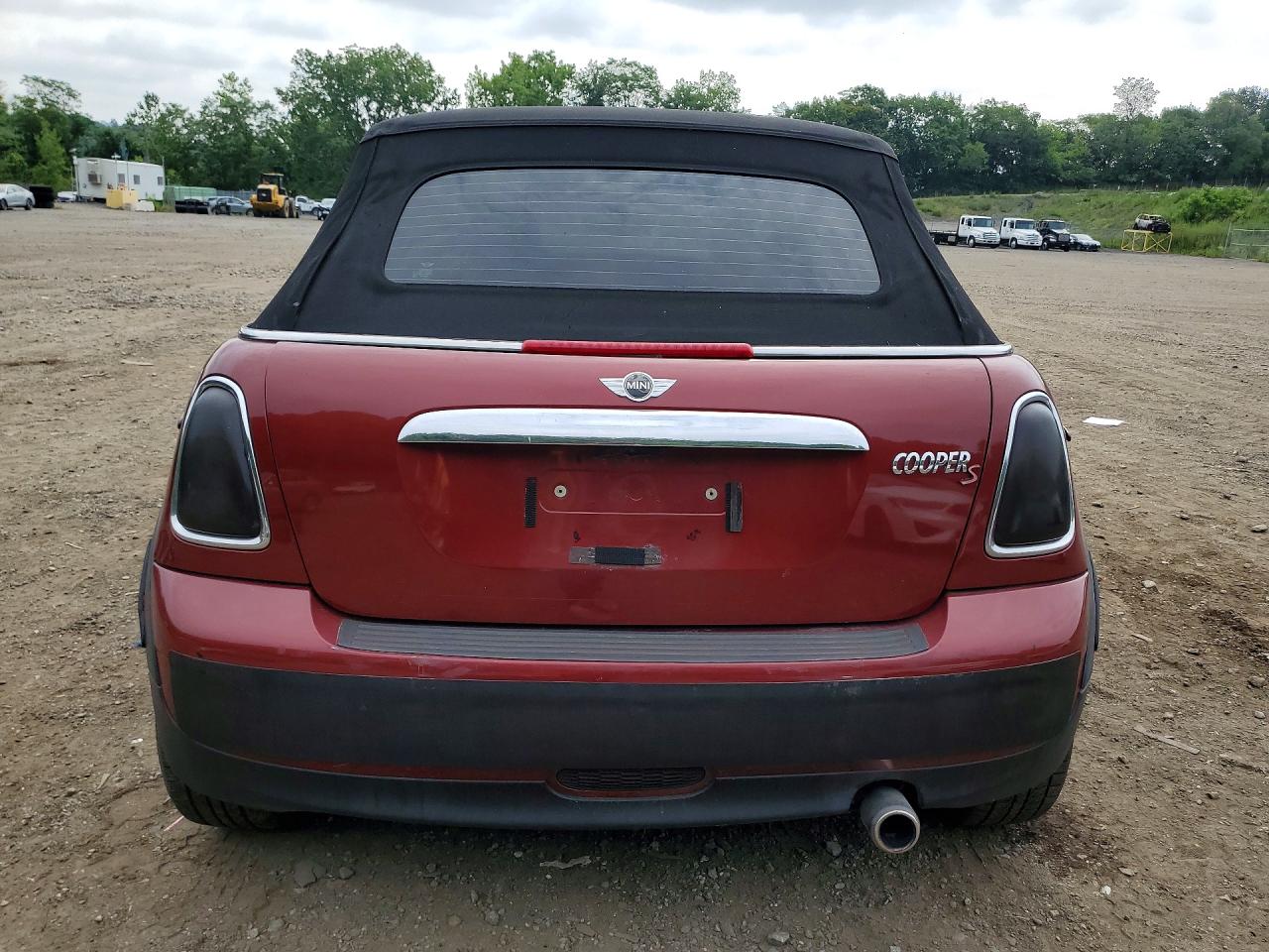 2010 Mini Cooper Maroon vin: WMWMR3C50ATZ19087