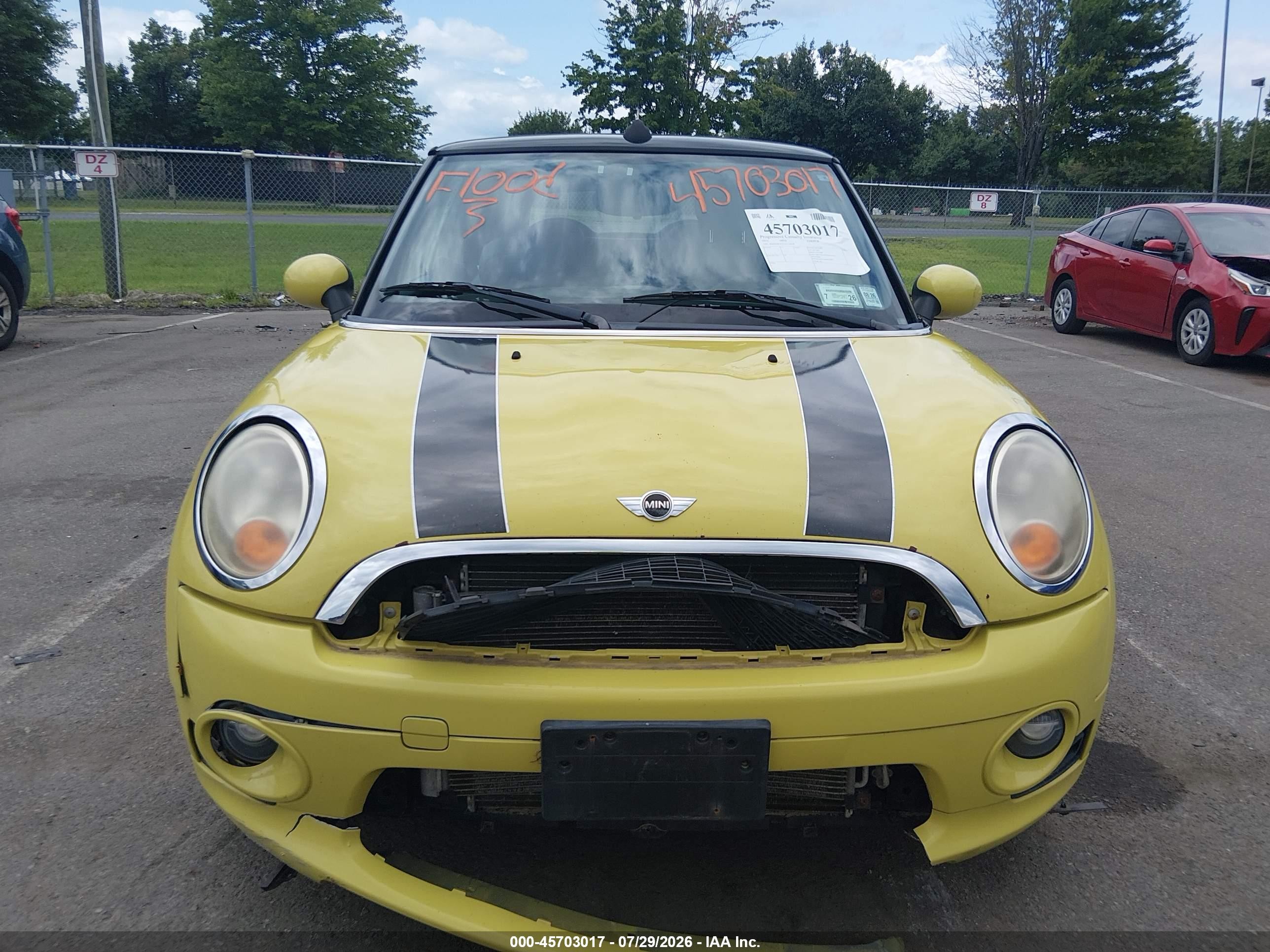 2010 Mini Cooper Green vin: WMWMR3C51ATZ19678
