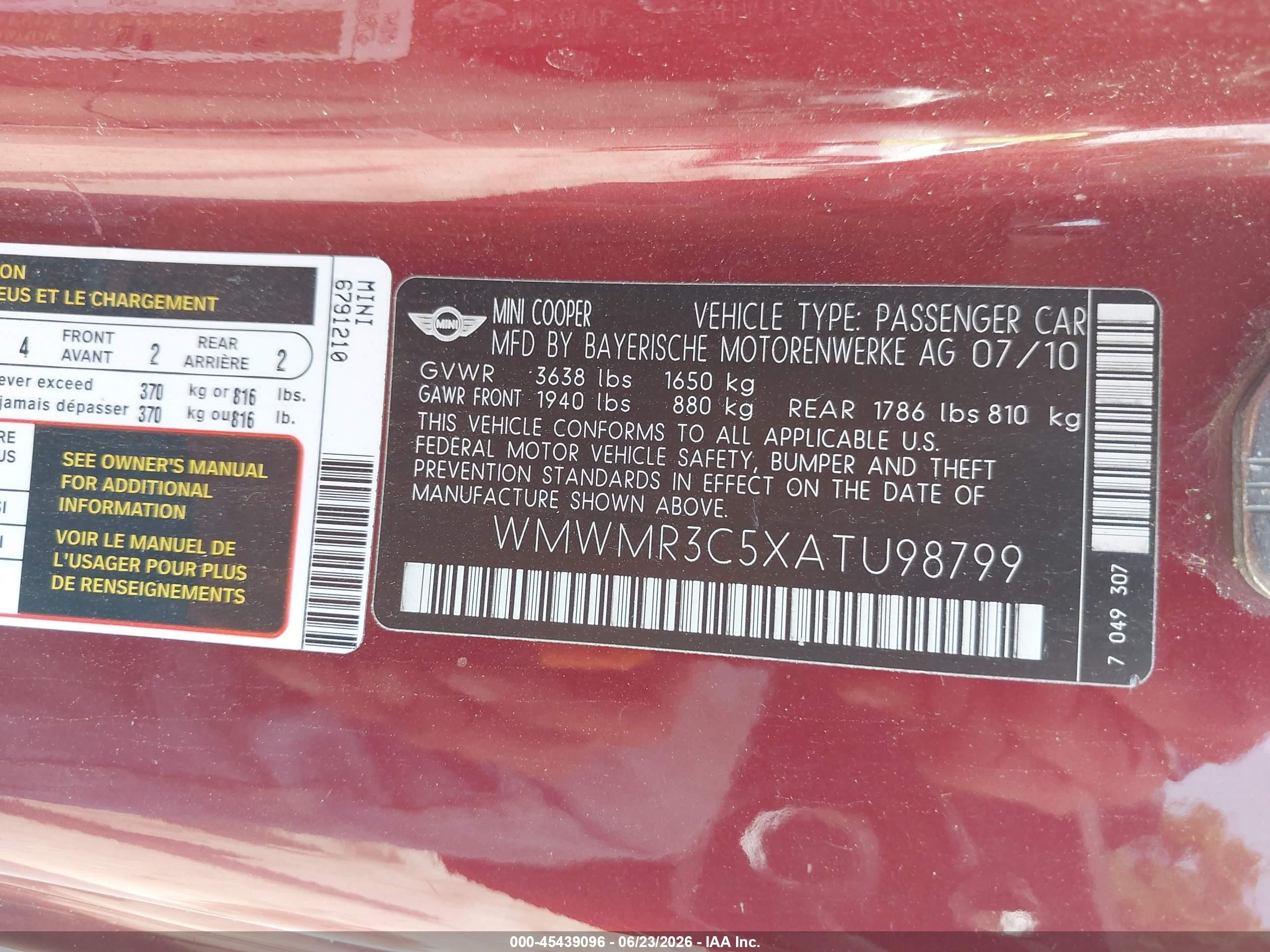 2010 Mini Cooper   Burgundy vin: WMWMR3C5XATU98799
