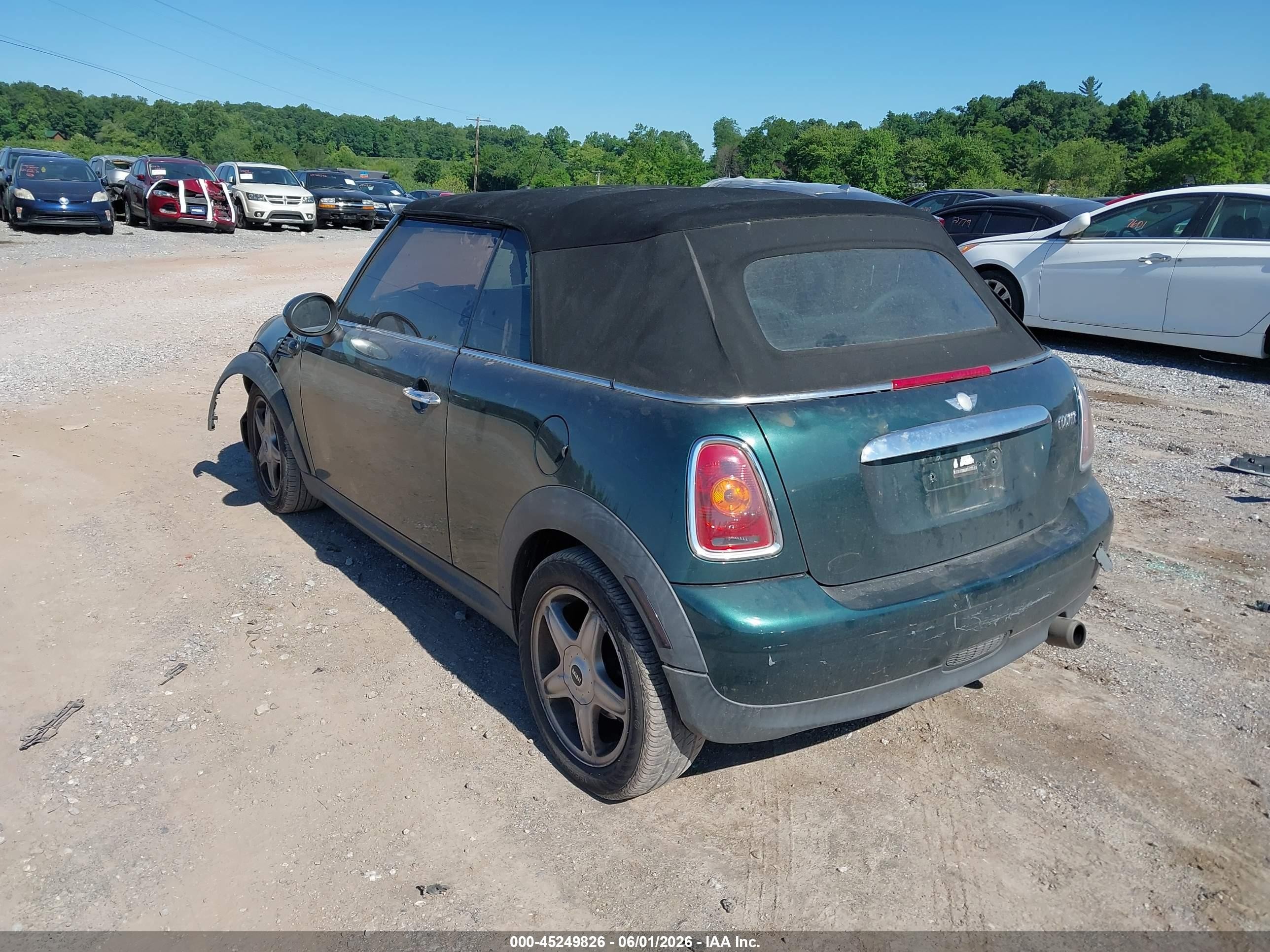 2010 Mini Cooper   Green vin: WMWMR3C5XATZ19243