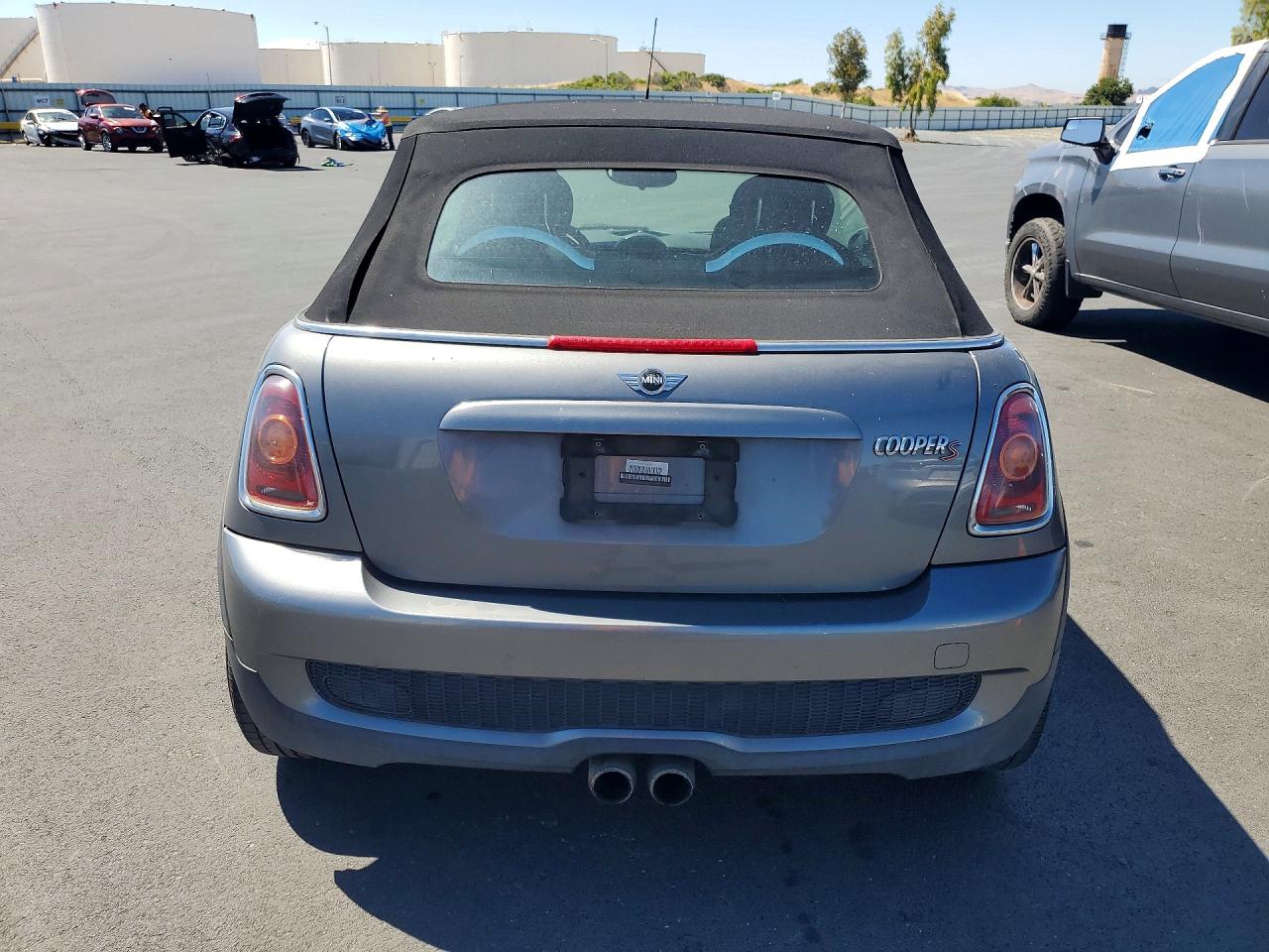2009 Mini Cooper S Gray vin: WMWMS33529TY50239