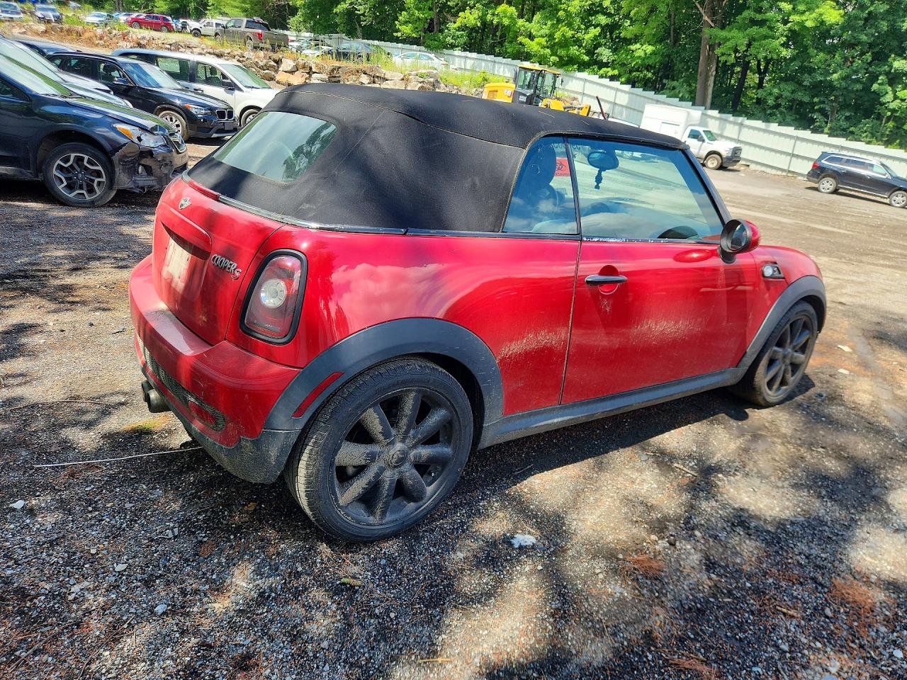 2009 Mini Cooper S Red vin: WMWMS33539TG89905