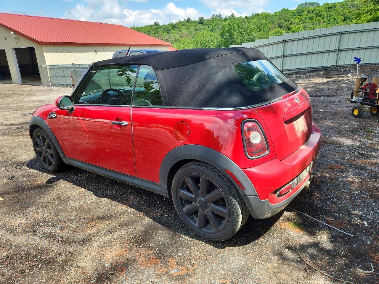 2009 Mini Cooper S Red vin: WMWMS33539TG89905