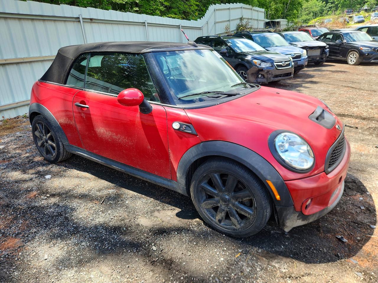 2009 Mini Cooper S Red vin: WMWMS33539TG89905