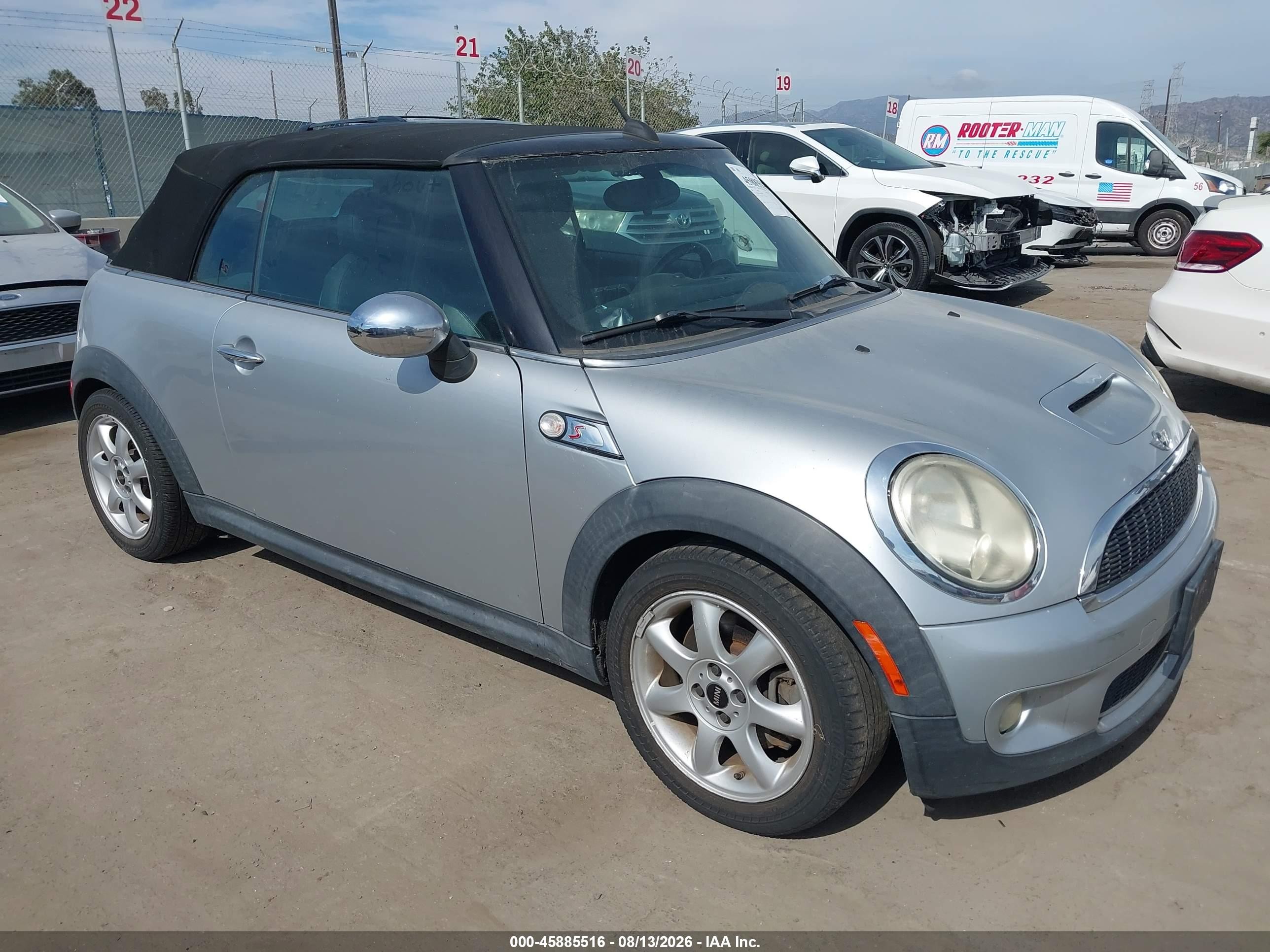 2009 Mini Cooper S   Silver vin: WMWMS33559TG89677