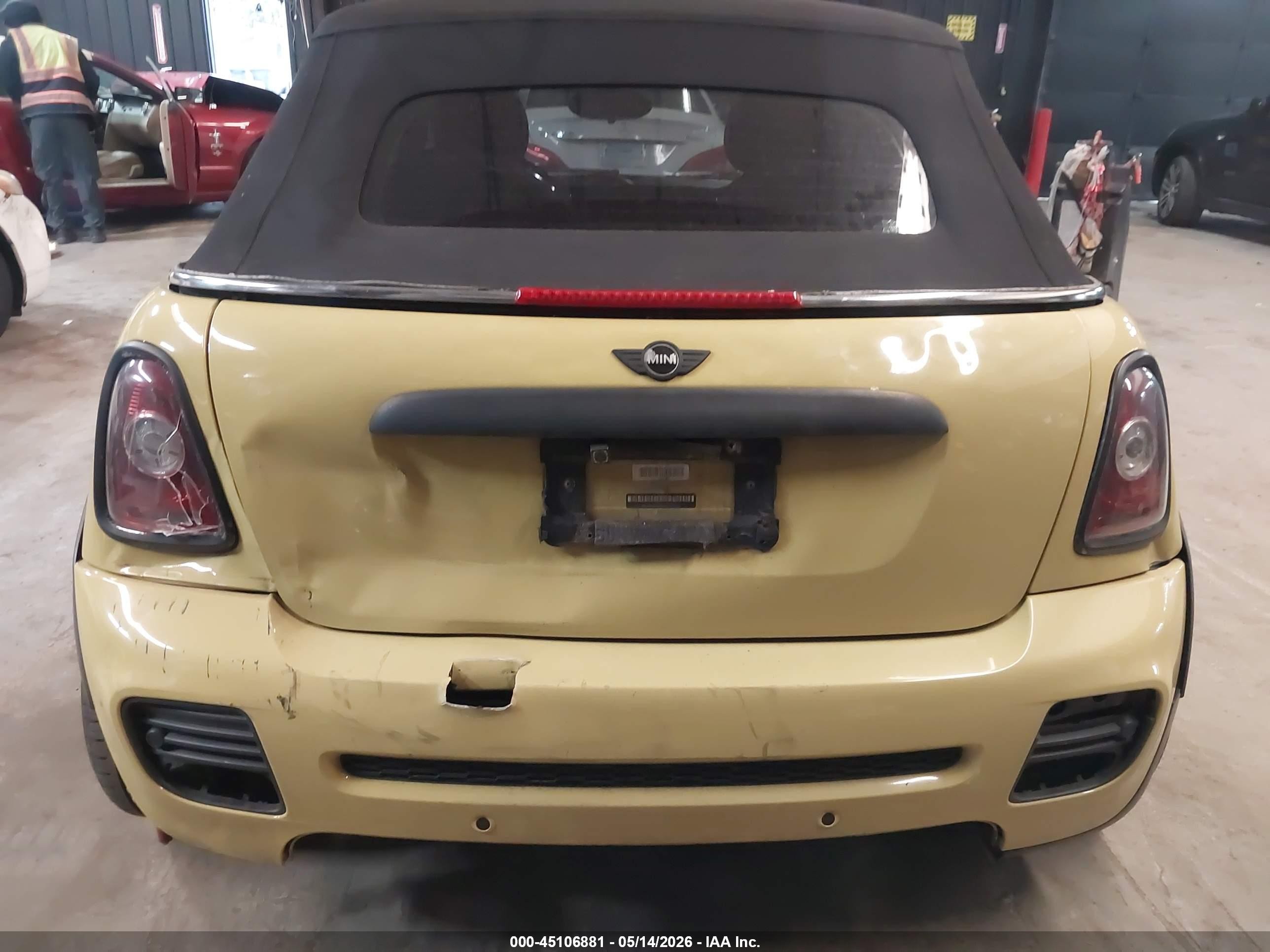 2009 Mini Cooper S   Green vin: WMWMS33599TG89116
