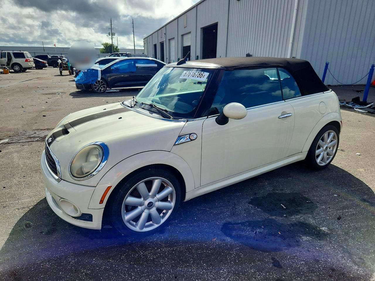 2010 Mini Cooper S White vin: WMWMS3C52ATY50651